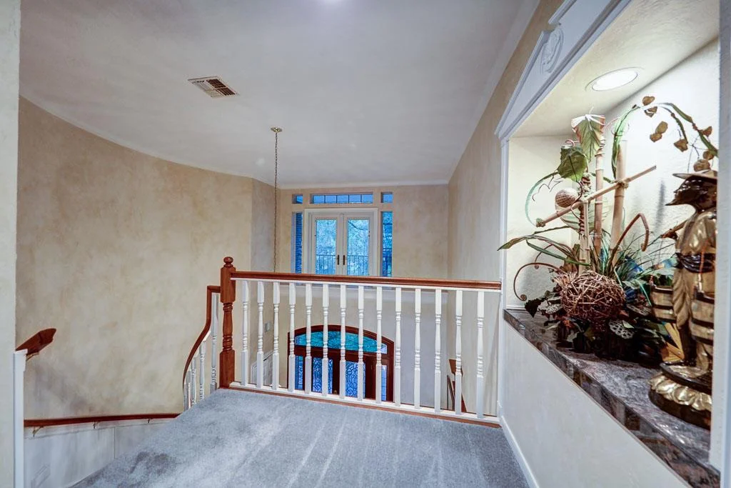 Upstairs Landing: Before