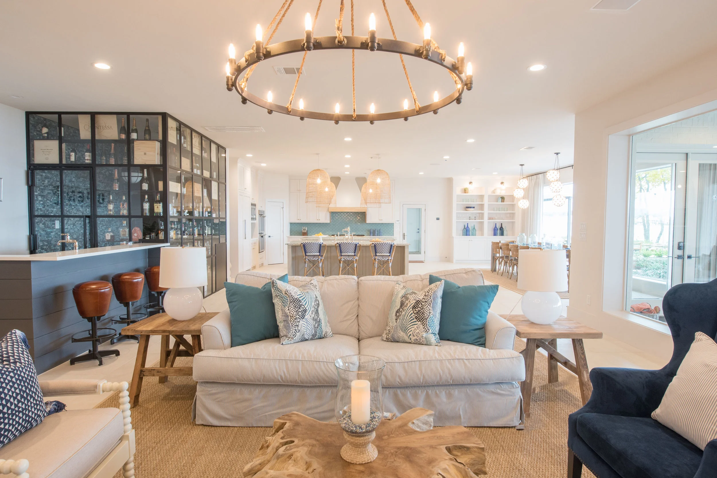 Family Room & Bar: After