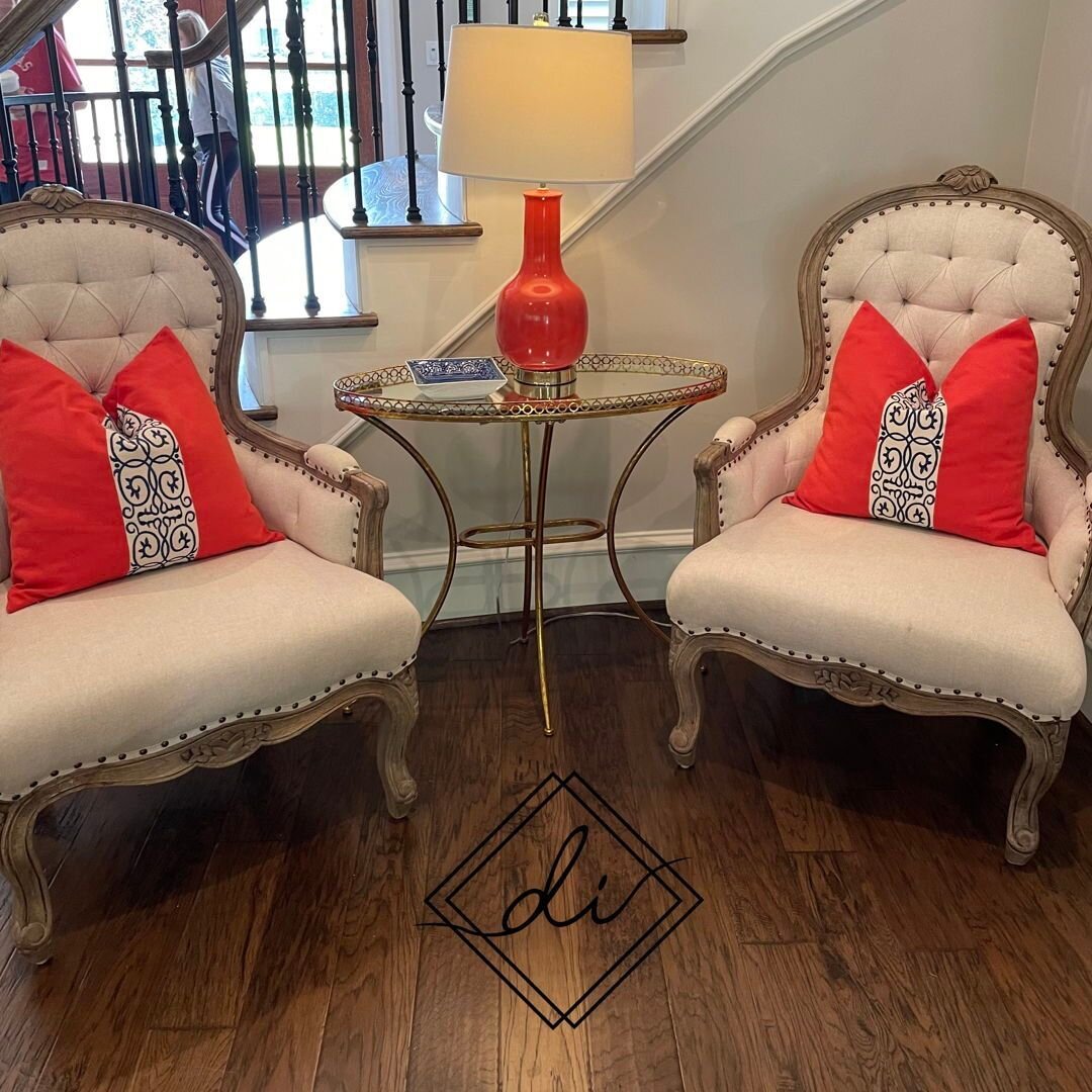 Orange and blue are complimentary colors- that's because they're across from each other on the color wheel.  And also why they look so dang good together! What's your favorite color combo?

#orangeandnavy #dallasdesigner #texasinteriors #interiordesi