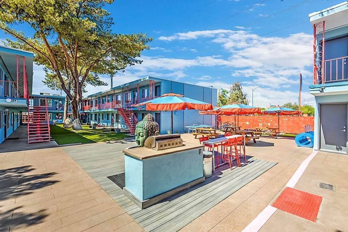 The Neon Apartments $4,500,000 BR to 223(f) Las Vegas, NV 44 units January 2019