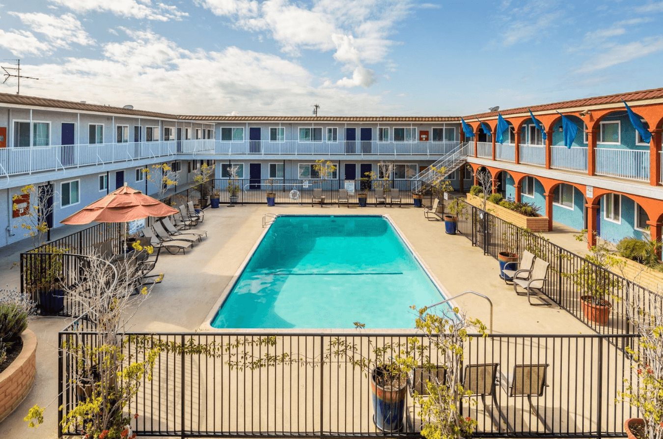 Laurel Pointe Apartments $26,601,900223(f) | Green Hawthorne, CA 122 units January 2021
