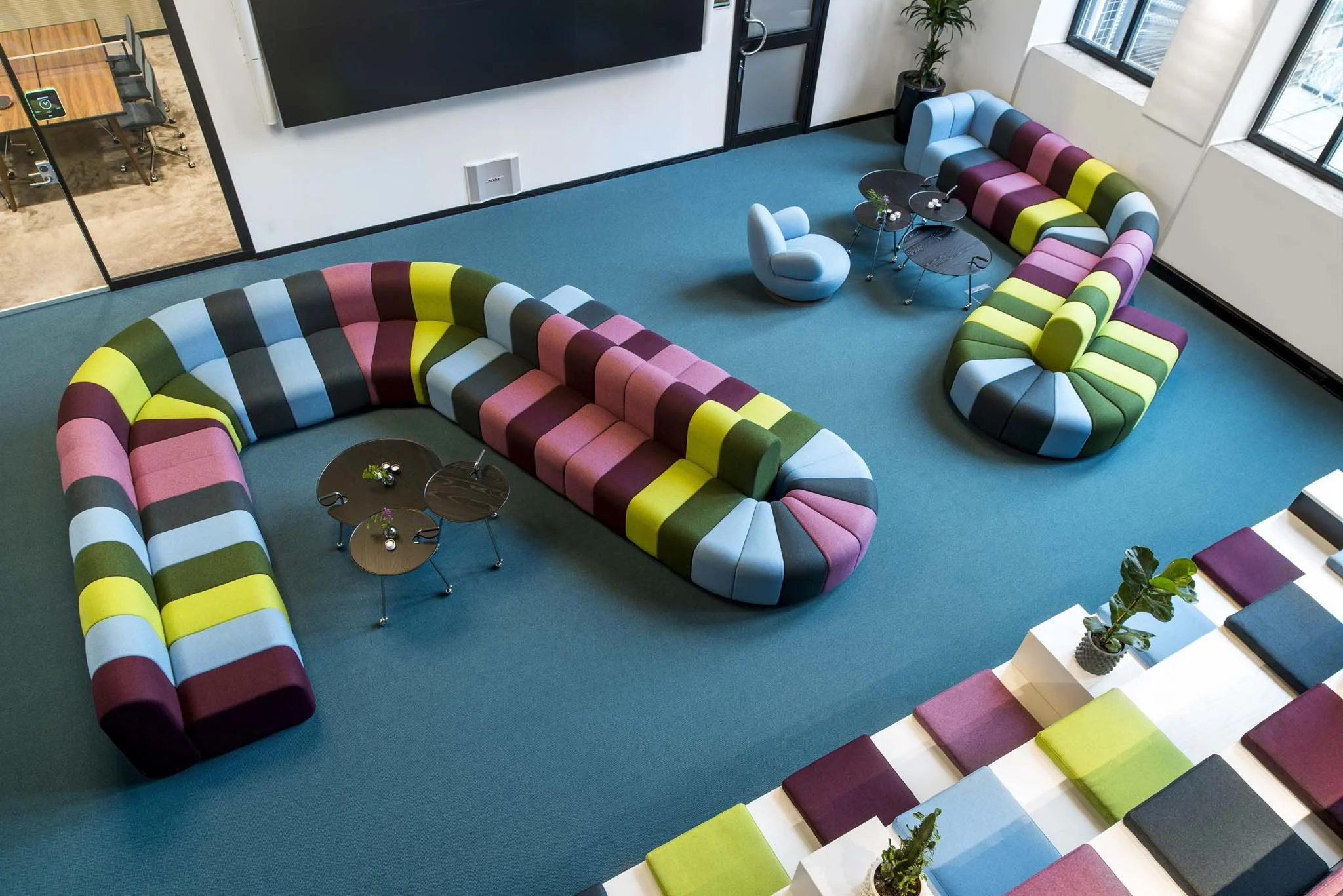 BOB_Seating_SofaModular_ScandinavianSpaces_EnvironmentImage_3.jpg