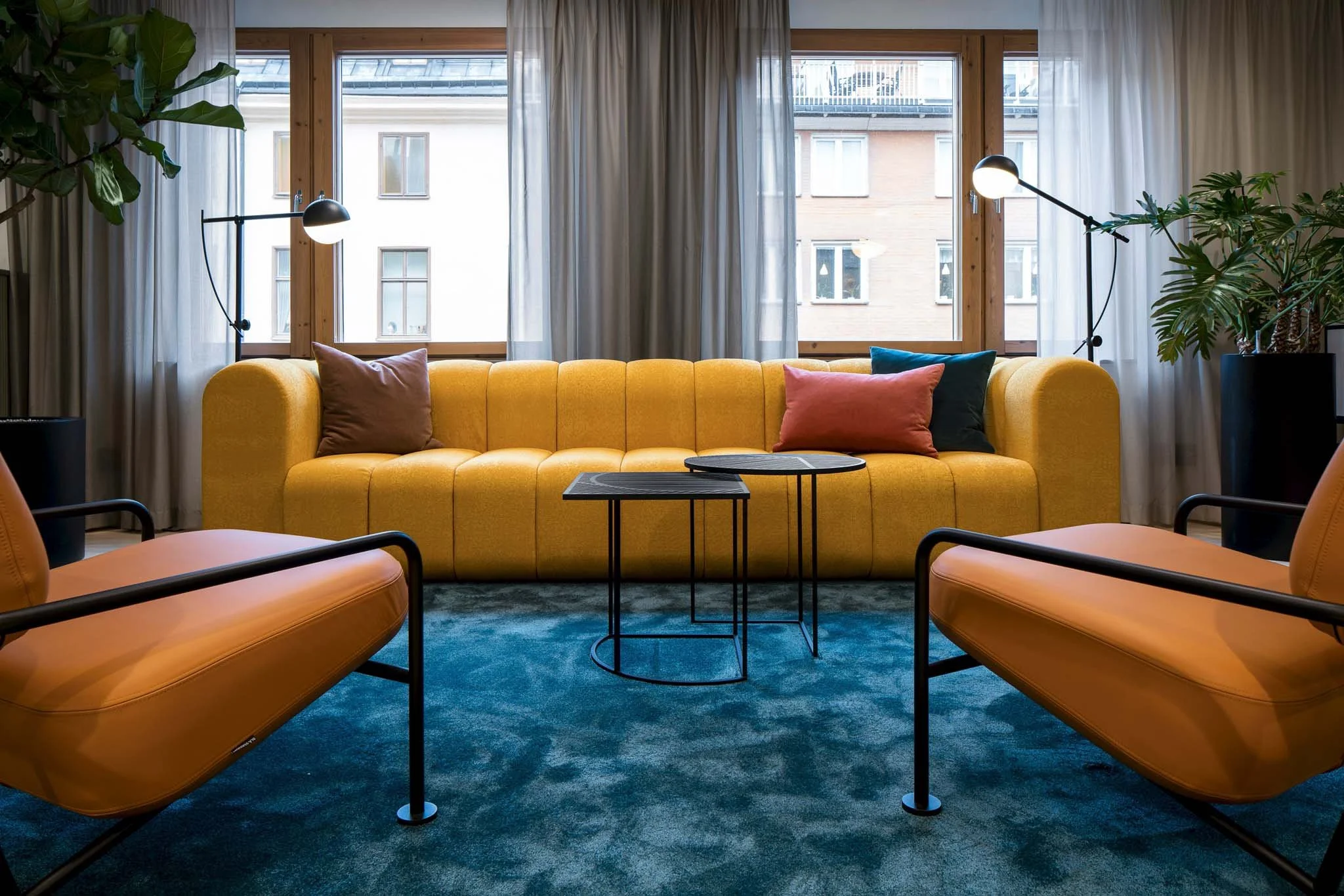 BOB_Seating_SofaModular_ScandinavianSpaces_EnvironmentImage_15.jpg
