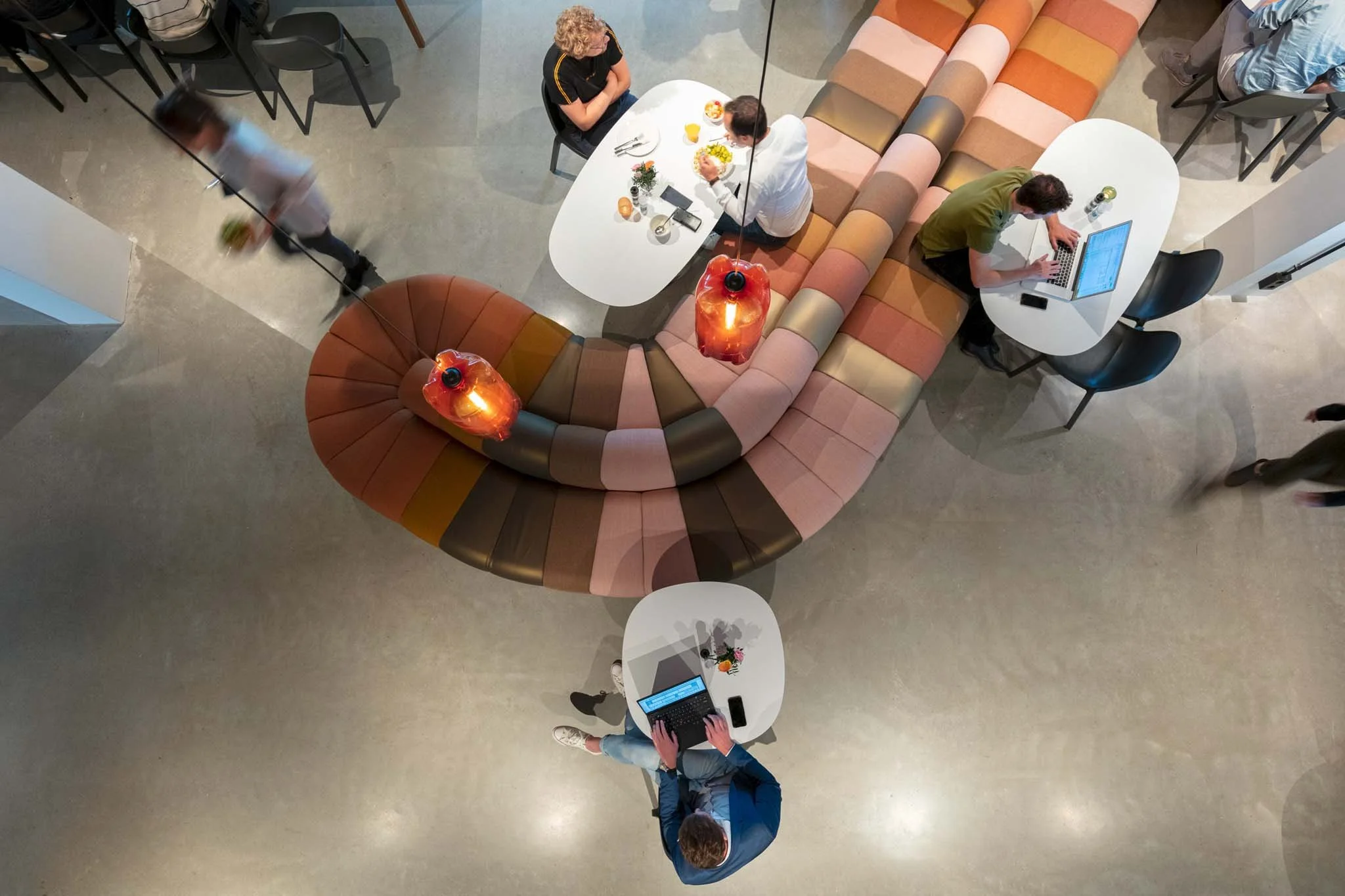 BOB_Seating_SofaModular_ScandinavianSpaces_EnvironmentImage_17.jpg