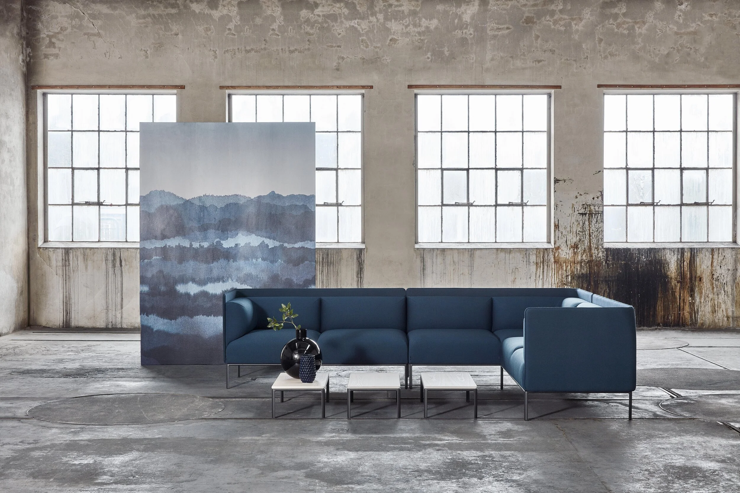 Crest_Seating_SofaModular_ScandinavianSpaces_EnvironmentImage_3.jpeg