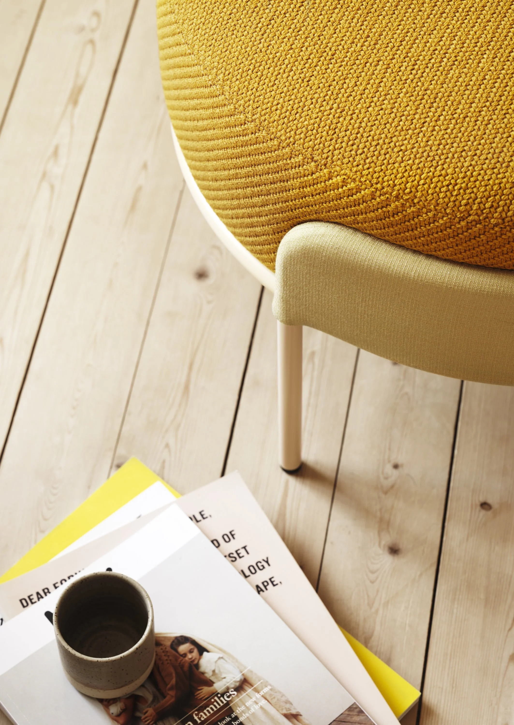 Bolero_Seating_LoungeChairSofa_ScandinavianSpaces_EnvironmentImage_12.jpeg