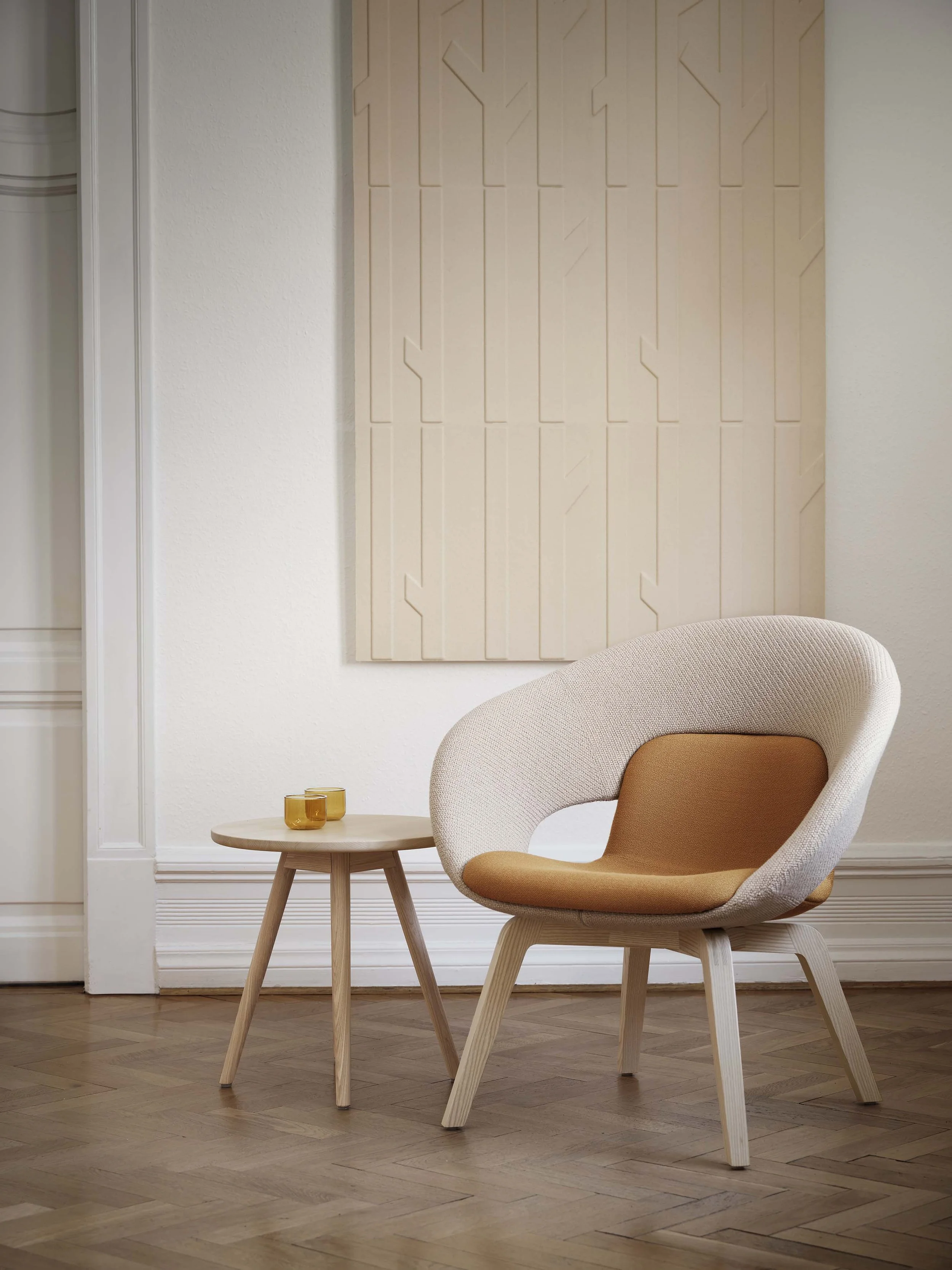 Deli_Seating_LoungeChair_ScandinavianSpaces_EnvironmentImage_2.jpeg
