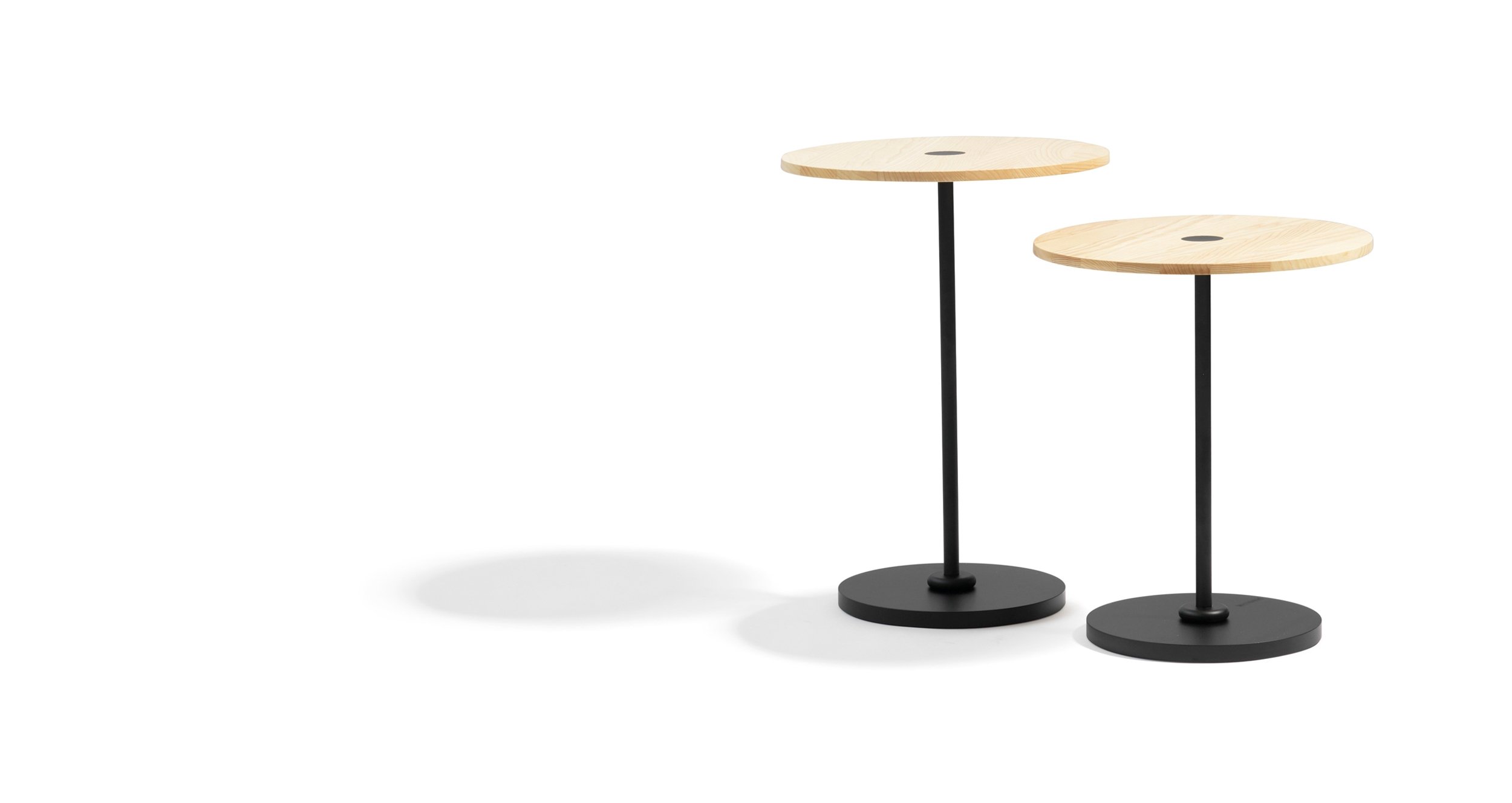 Couronne_Tables_Occasional_ScandinavianSpaces_ProductImage_8.jpg