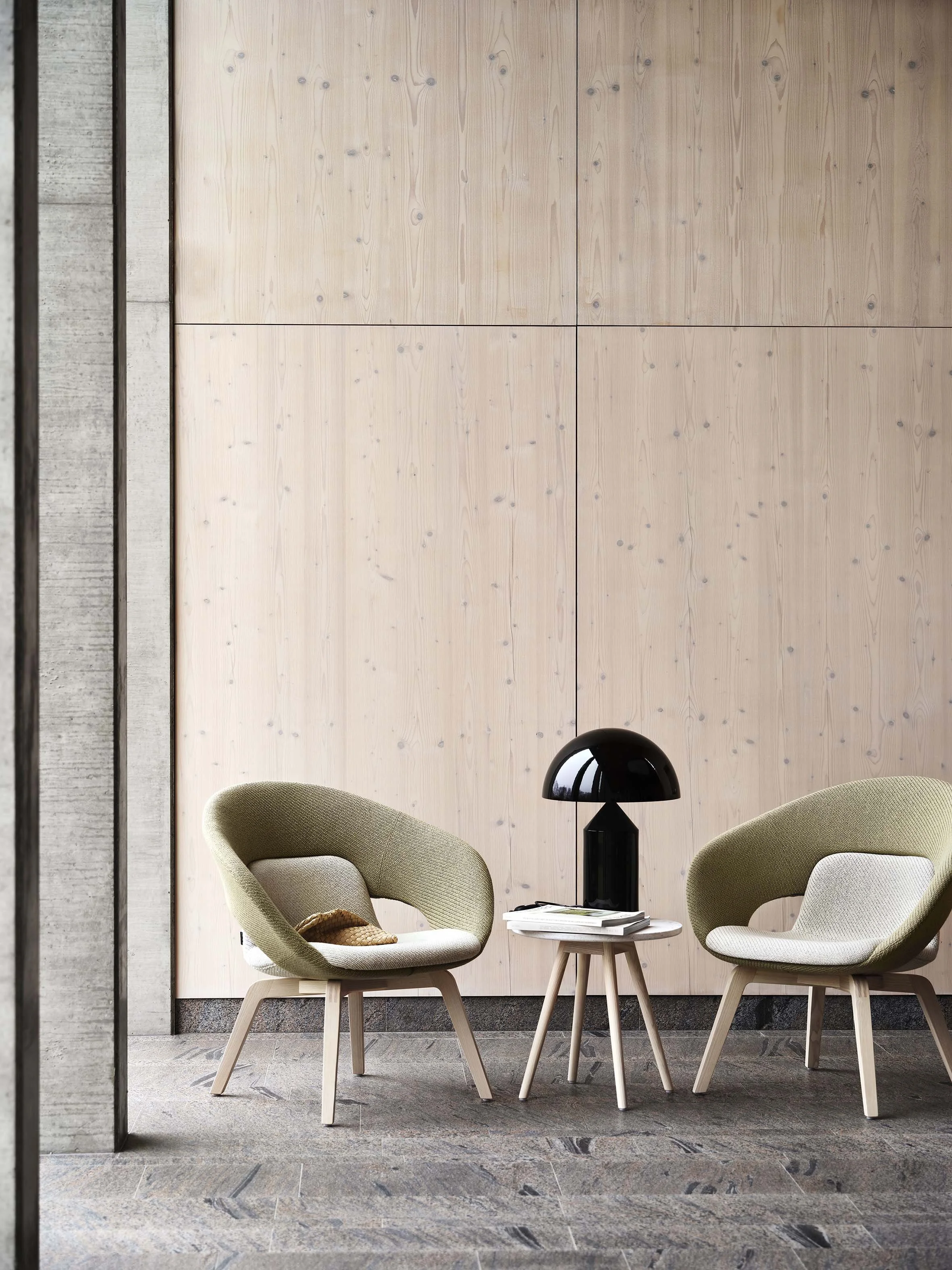 Deli_Seating_LoungeChair_ScandinavianSpaces_EnvironmentImage_4.jpeg