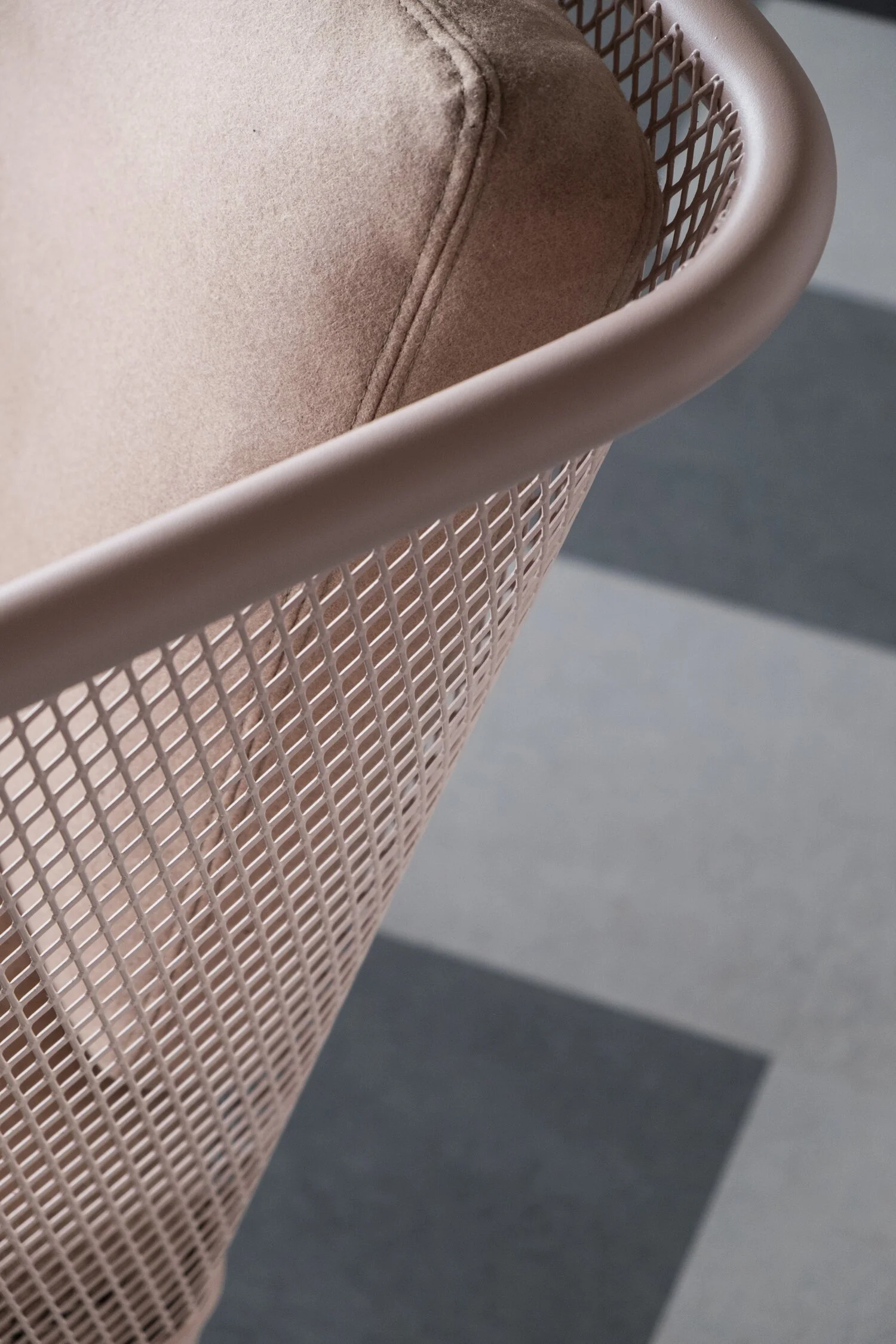 Honken_Seating_LoungeChairSofa_ScandinavianSpaces_EnvironmentImage_3.jpeg