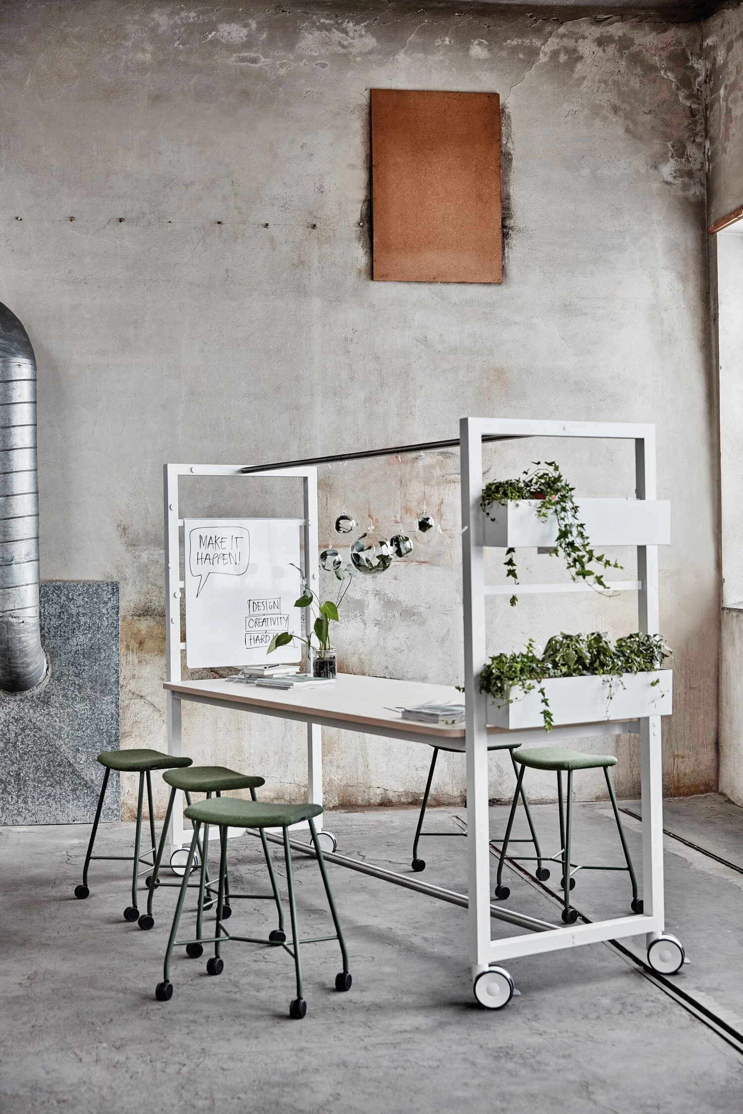 Motus_Seating_GuestDiningStool_ScandinavianSpaces_EnvironmentImage_4.jpeg