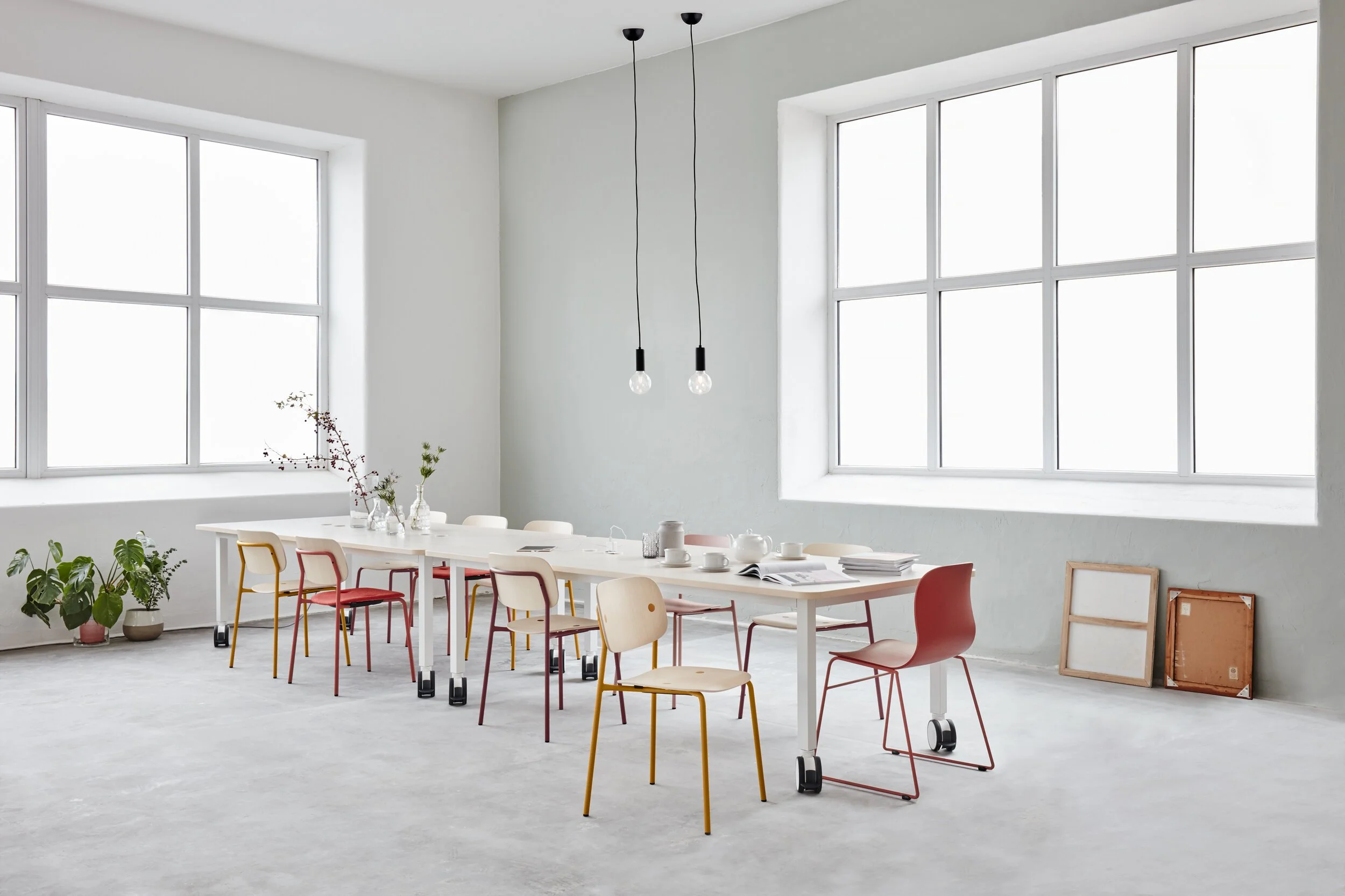NeoLite_Seating_GuestDiningStool_ScandinavianSpaces_EnvironmentImage_4.jpeg