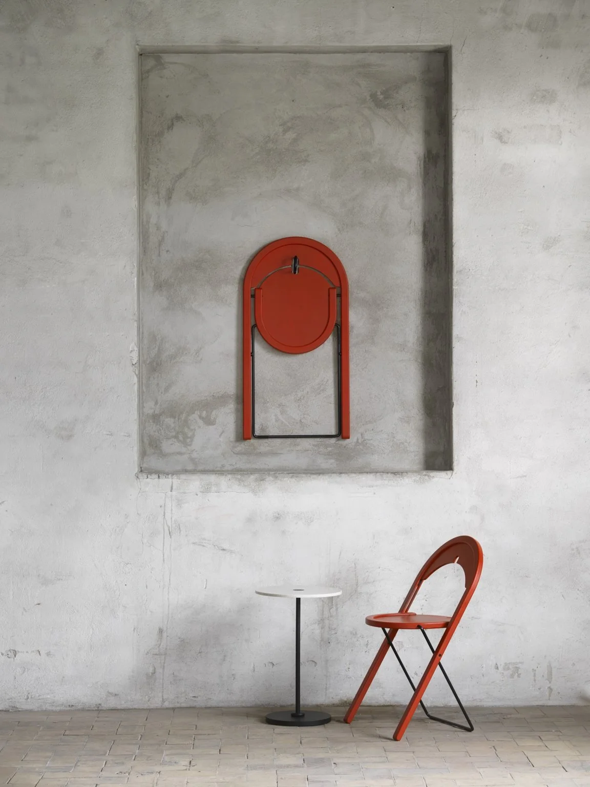 Couronne_Tables_Occasional_ScandinavianSpaces_EnvironmentImage_10.jpeg