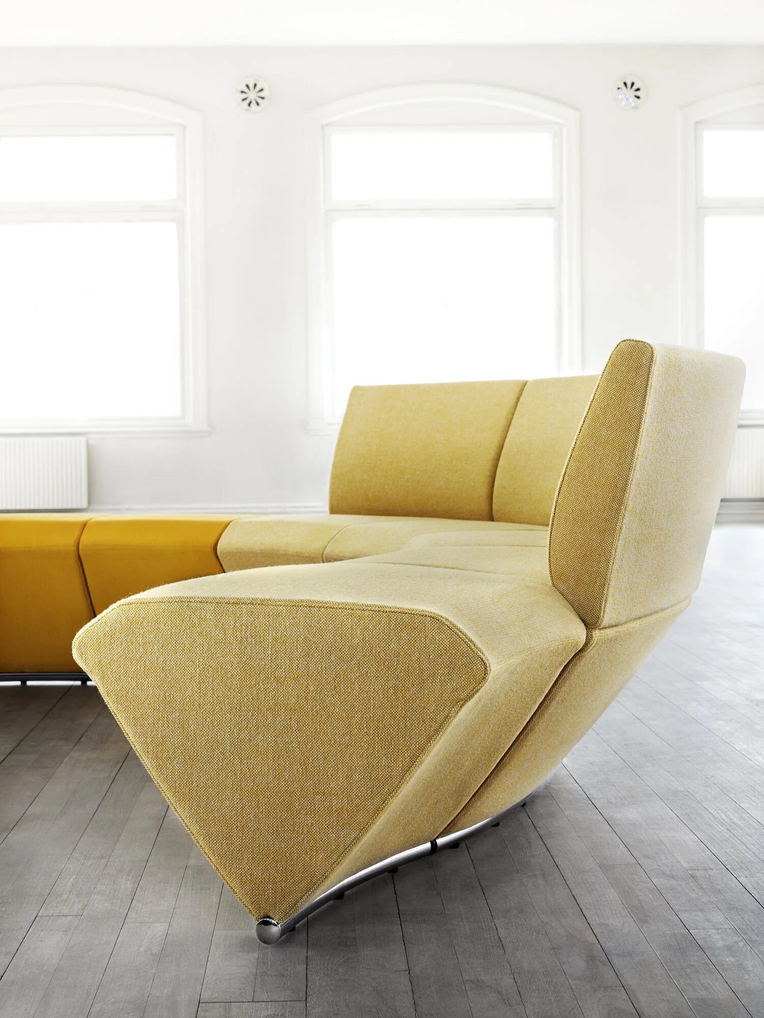 Spino_Seating_SofaModular_ScandinavianSpaces_EnvironmentImage_5.jpeg