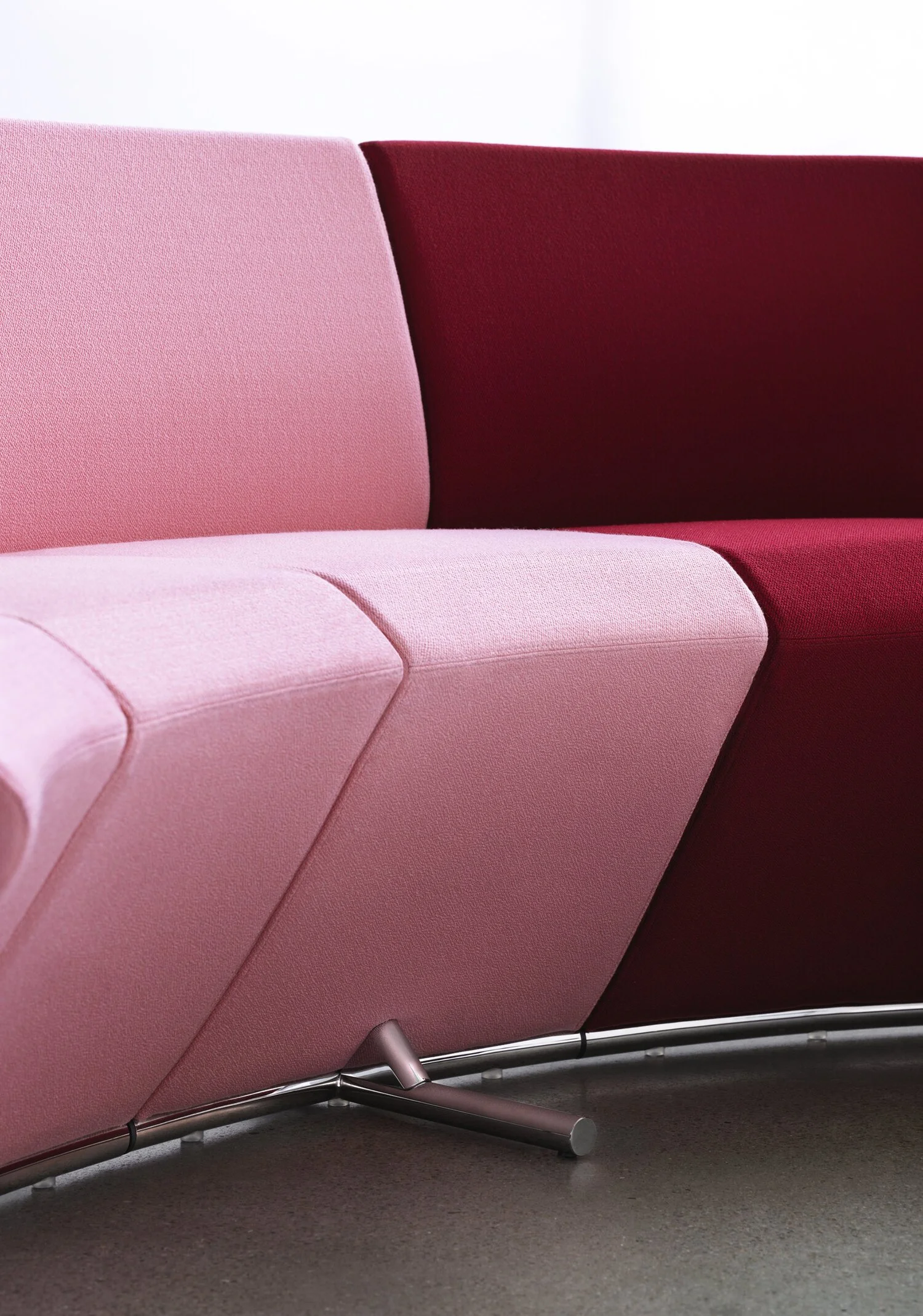 Spino_Seating_SofaModular_ScandinavianSpaces_EnvironmentImage_7.jpeg