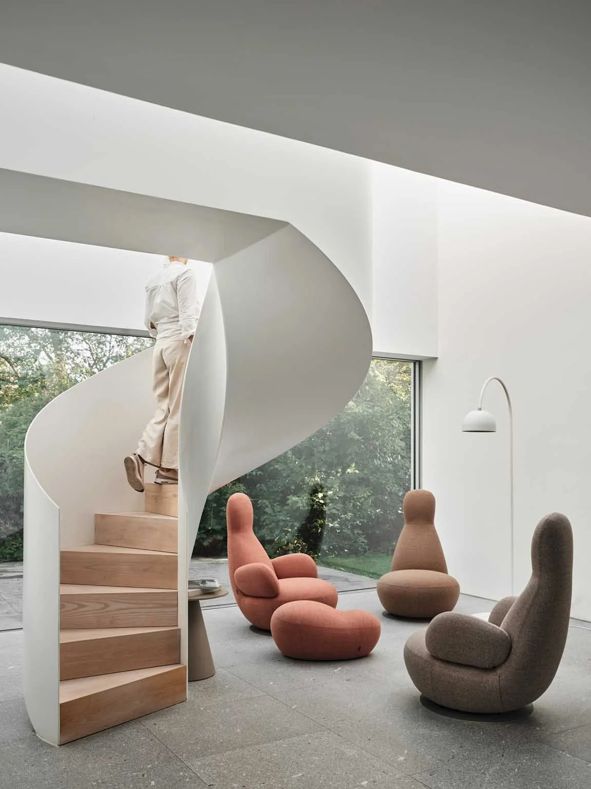 Oppo_Seating_LoungeChairOttoman_ScandinavianSpaces_ProductImage_5.jpeg