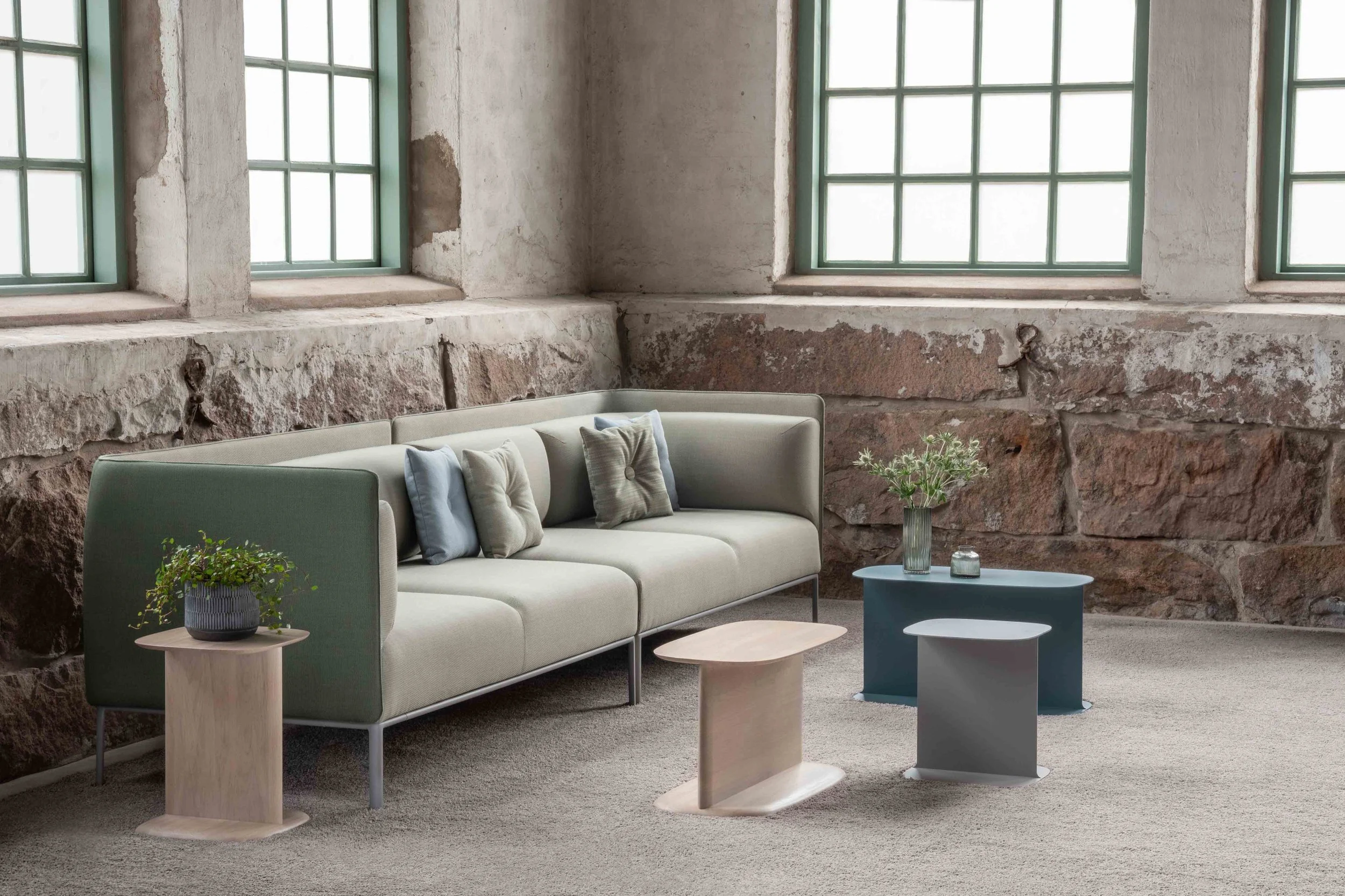 Crest_Seating_SofaModular_ScandinavianSpaces_EnvironmentImage_6.jpeg