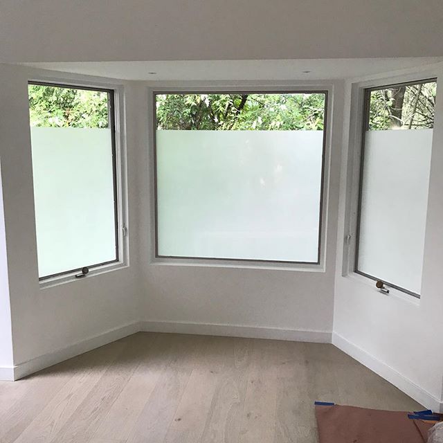 White frost just enough to let the natural light in. #tint #tintconcept #interiordesign #losangeles