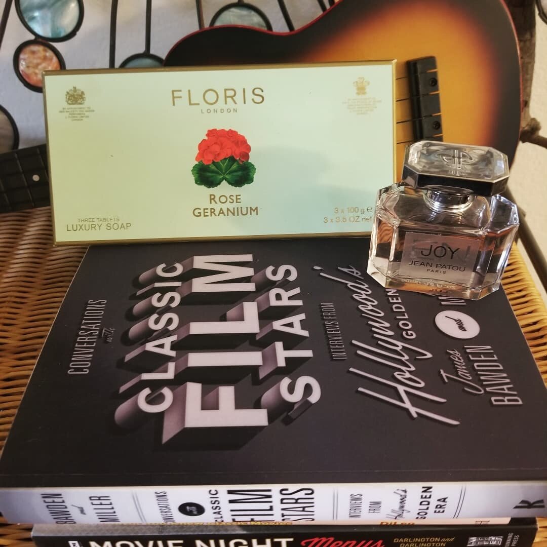 Marilyn Monroe's favorite perfume and some classic movie reading... it's going to be a great weekend. ❤❤❤