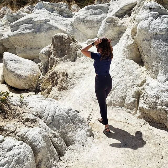 Live with intention
Walk to the edge
Listen hard
Practice wellness
Play with abandon
👣