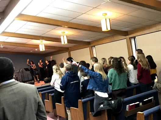 Worship at Mack Avenue Community Church - Detroit