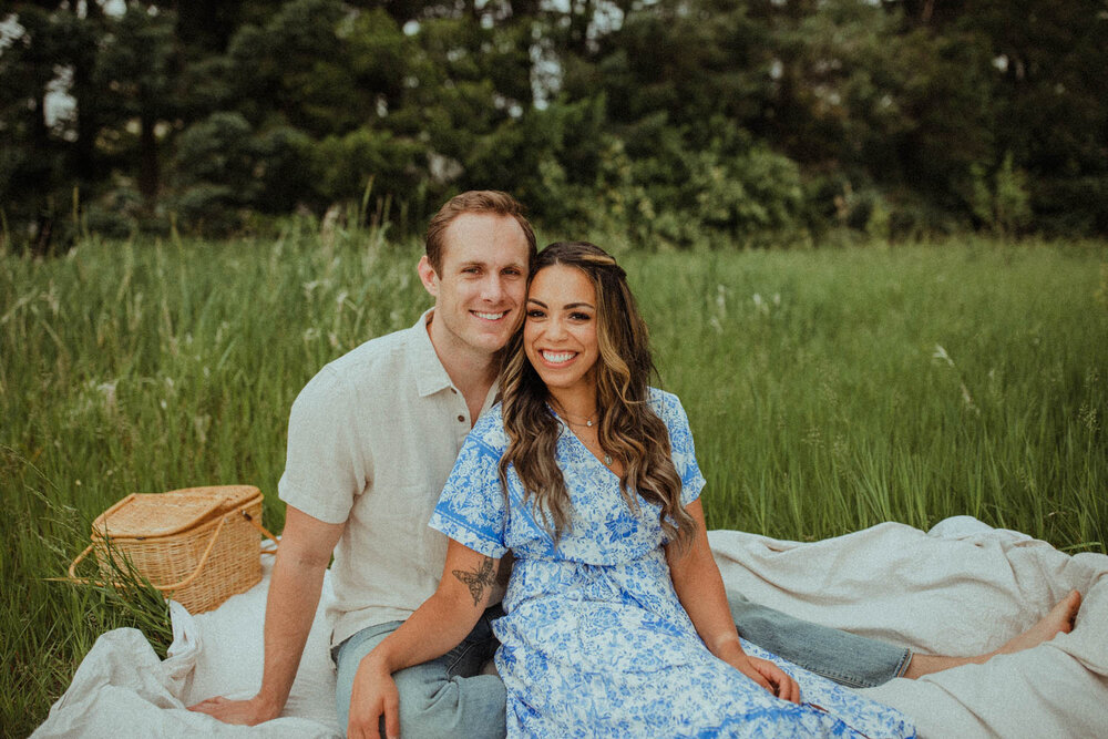 boho-vintage-picnic-engagement-session-illinois-11.jpg