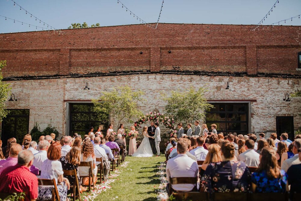 the-cannery-eureka-illinois-wedding-photographer-151.jpg