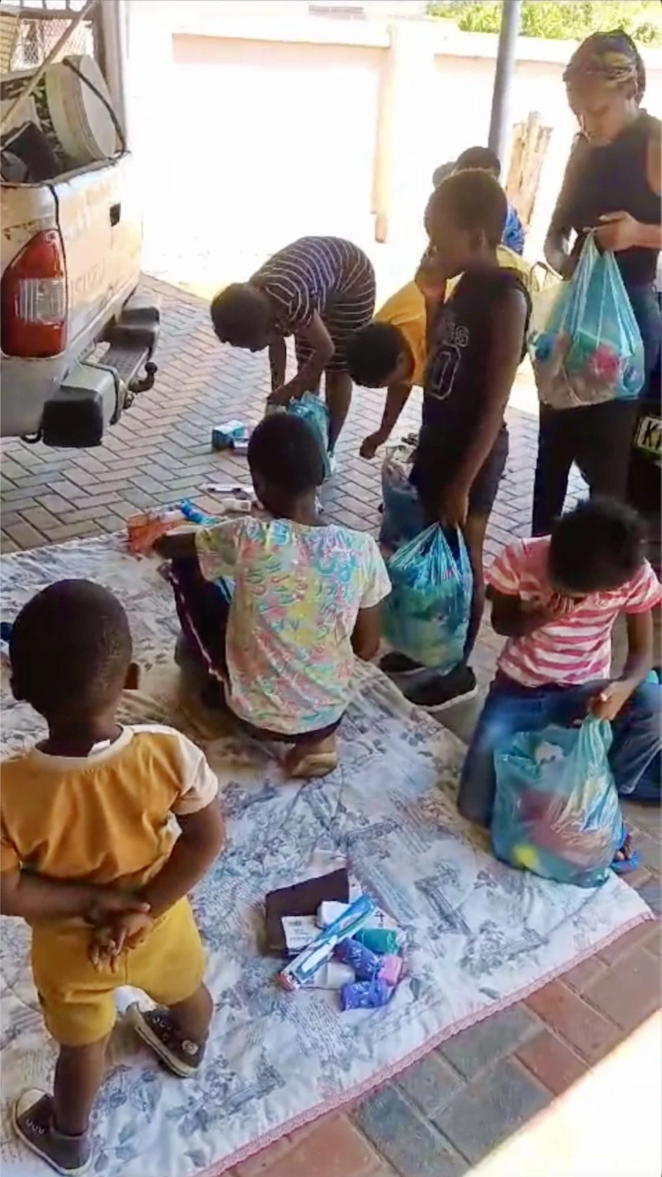 Distribution Day for Soul Sparkle Parcels