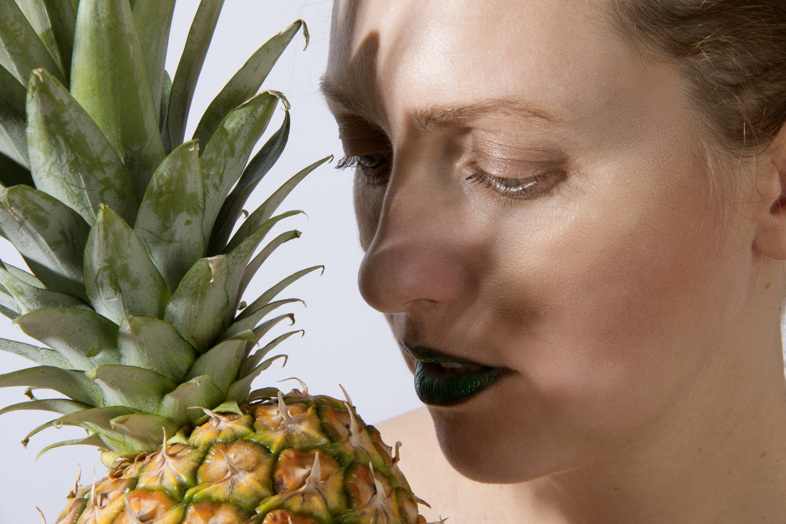 LESYA_PINEAPPLE_01.jpg