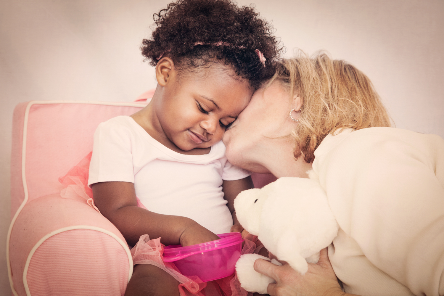 Portrait-Mothers-and-Daughters--interacial-mom-and-baby-daughter-loving-each-other-and-kissing-079.jpg