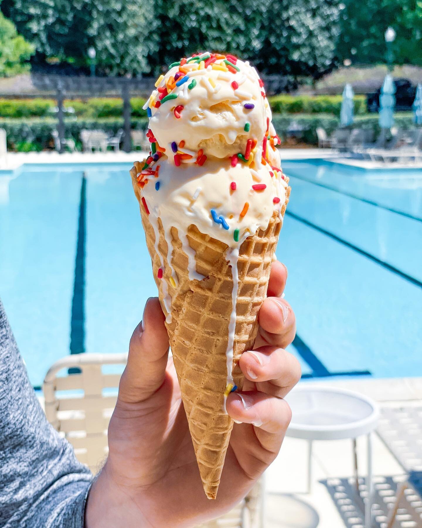 Here&rsquo;s the {ice cream} scoop!🍦

School is out ~ Summer is IN! Come get an afternoon treat while relaxing by the pools! 

Treats for adults &amp; kids available! 😉

#summer #icecream #schoolisout #mooresmillclub #clublife #pools