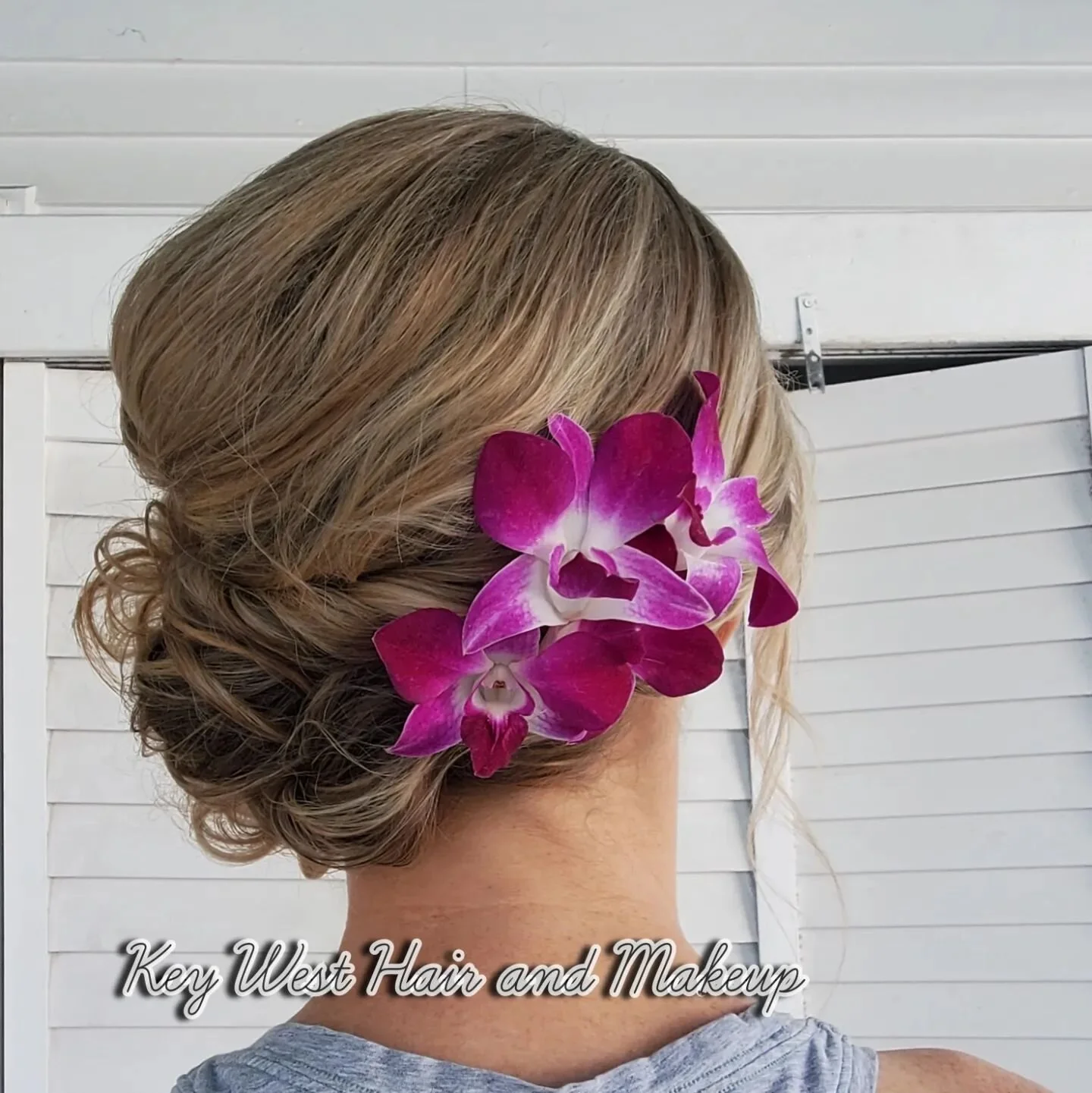 Fresh flowers for the win!!! What a great way to finish our day with this beauty. Congrats to our third bride of the day Alice! Thin fine hair doesn't mean you can't have a fun loose detailed updo.  Absolutely love how this wedding hairstyle and soft