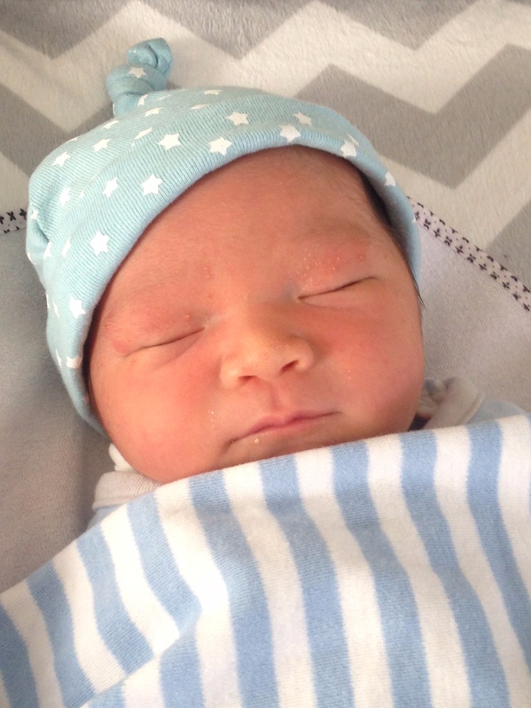 Ryan Li Efthimos. Born January 23, 2016 at 8:25 a.m. 8 lbs, 13 oz. 21.5 inches.