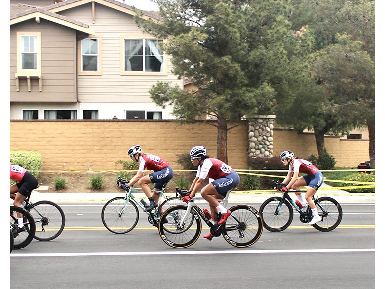 Racing Master_0014_9C9C500C-8BD1-449A-AA5E-080CF23E6D34_1_102_a.jpg
