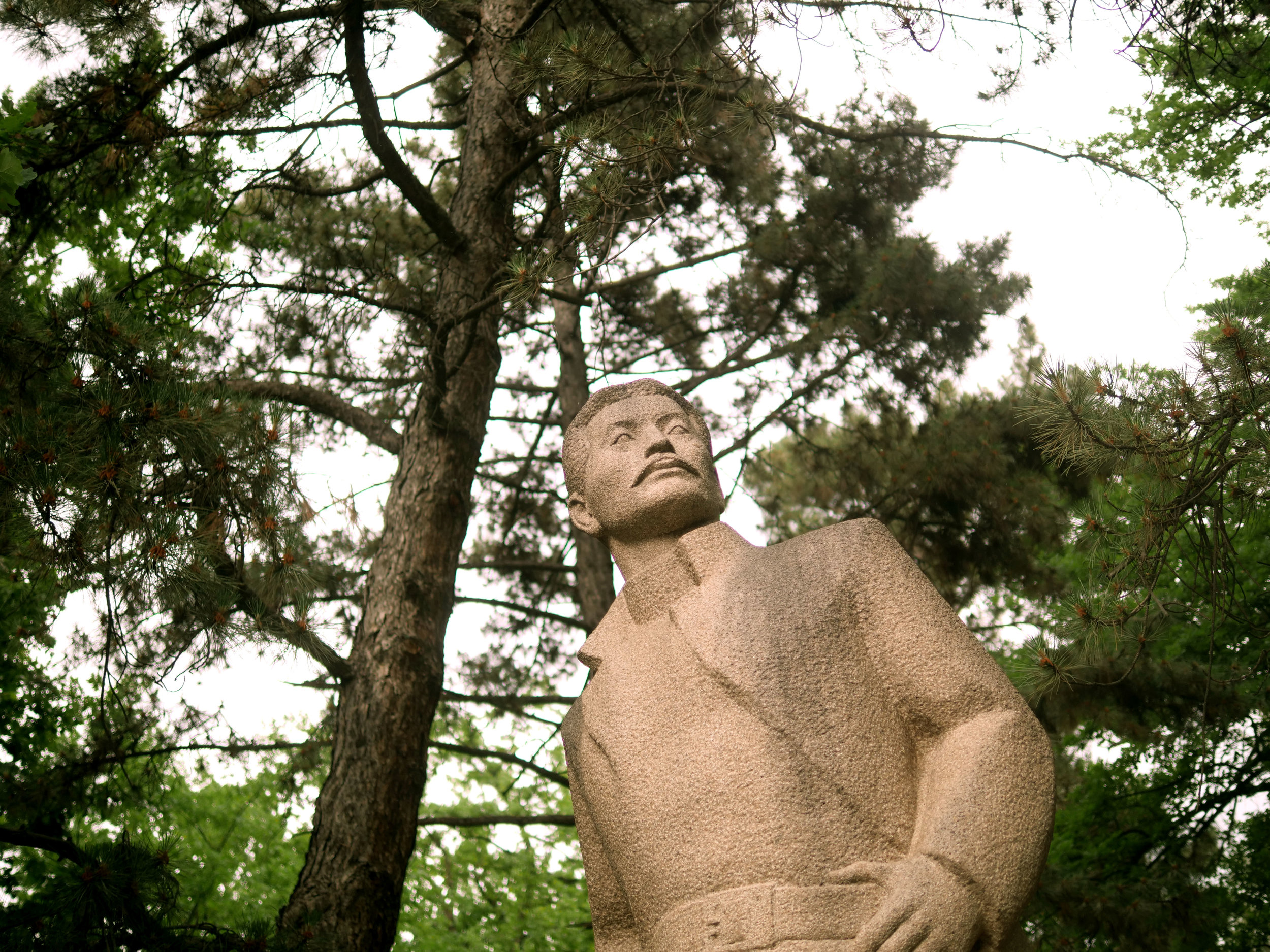 tokash bokin monument.jpg