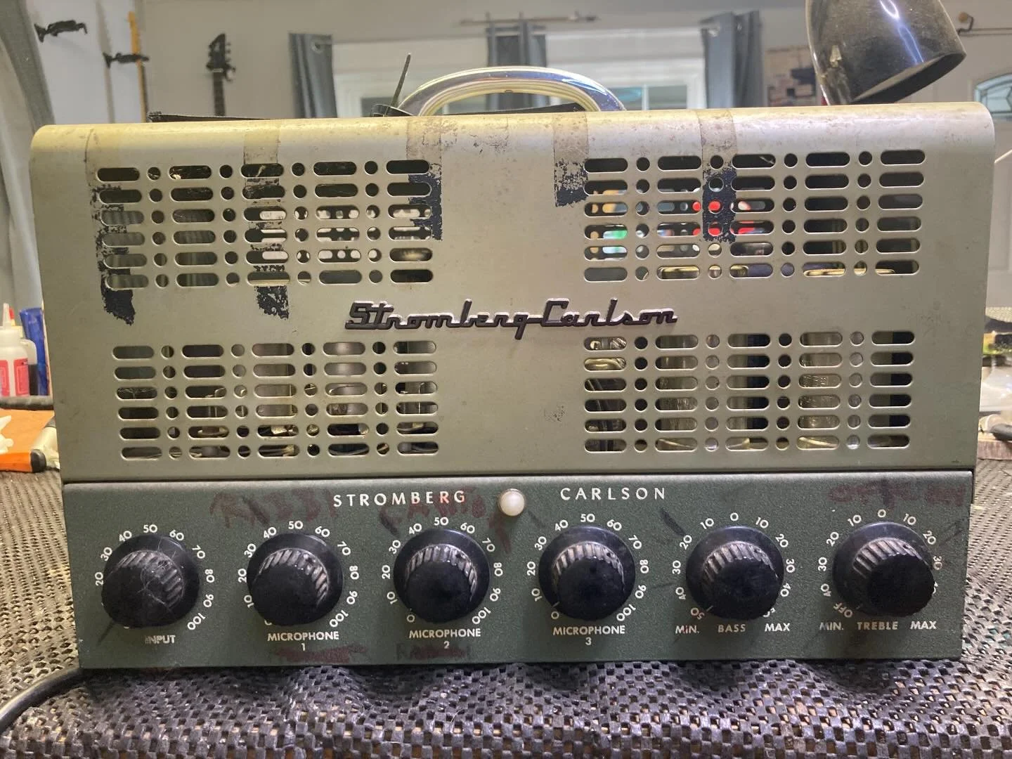 I liked this little amps story. Nicely cared for and its purpose is written on the control knobs. Played through my in-shop speakers, the voice sounds close to a Kentucky Derby race caller. #tubeamplifier #vintage #strombergandcarlson