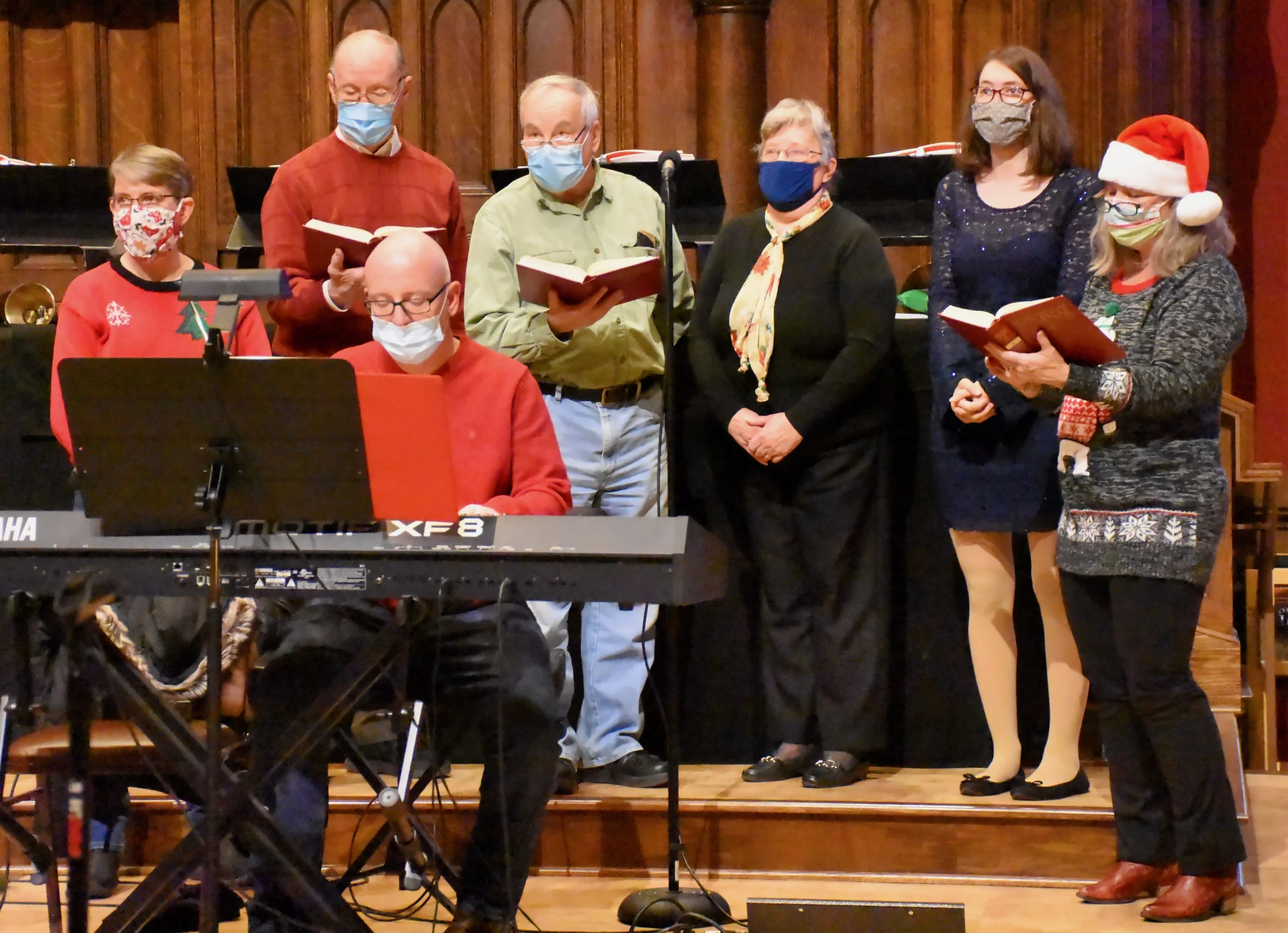 A heavenly host and the shepherds: Keep on singing!