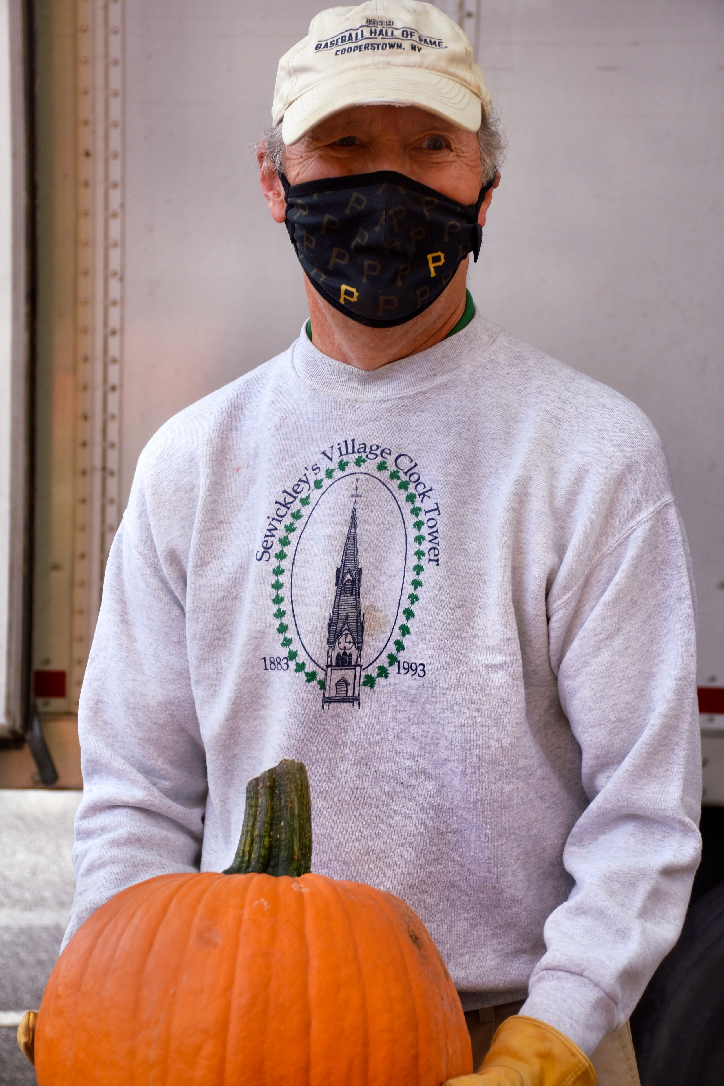 Visitation and Service for Barry Lewis