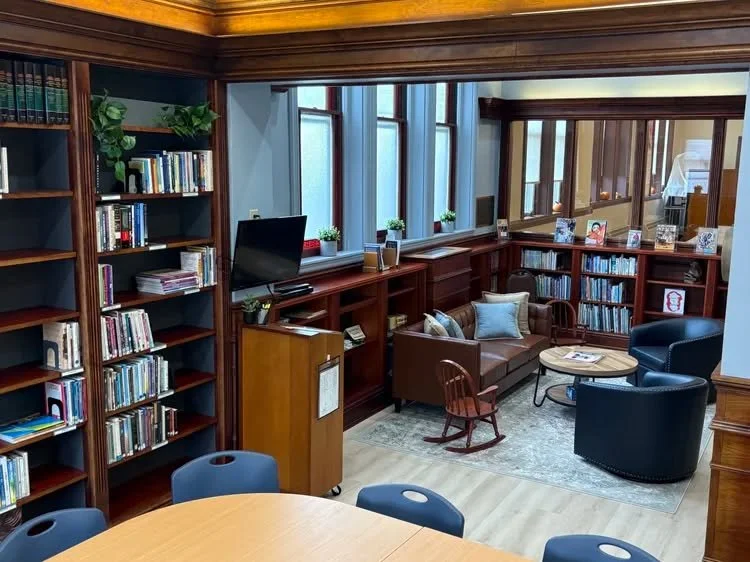 Meet your new favorite haven: The Patton Library at SUMC. 📖 

Whether you want to browse our inclusive book collections (including Social Justice, LGBTQ+, fiction, and kids' literature), join a community book discussion, or find a peaceful corner, o