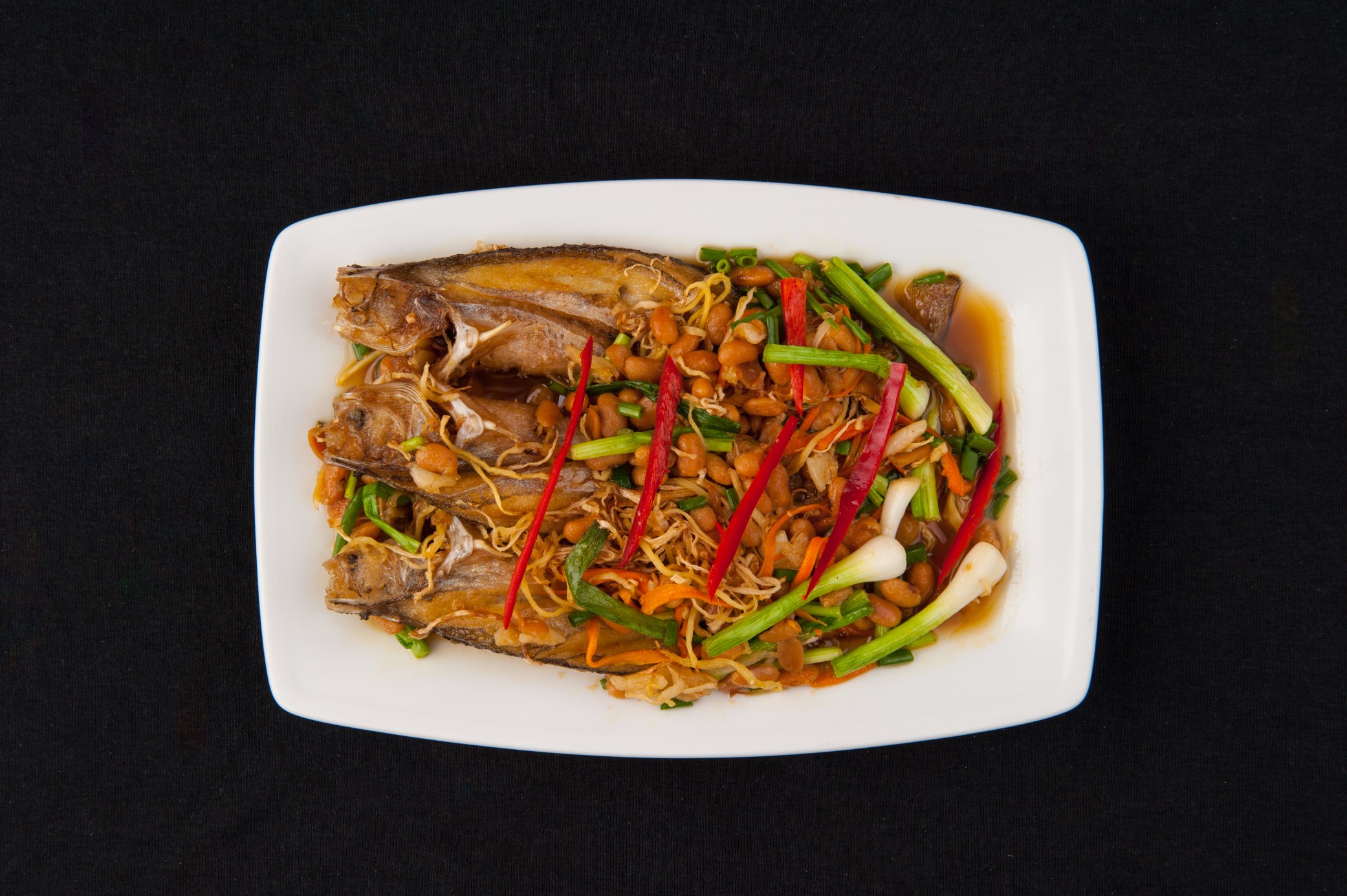 Trey Chean Choun / Deep-fried Fish with Ginger & Soya Paste