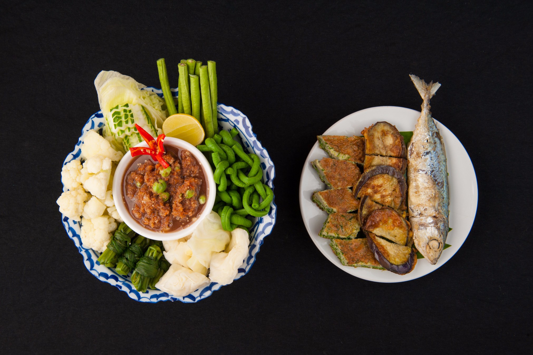 Nam Prik Kapi (Shrimp Paste Sauce) with Mackerel (Pla To)
