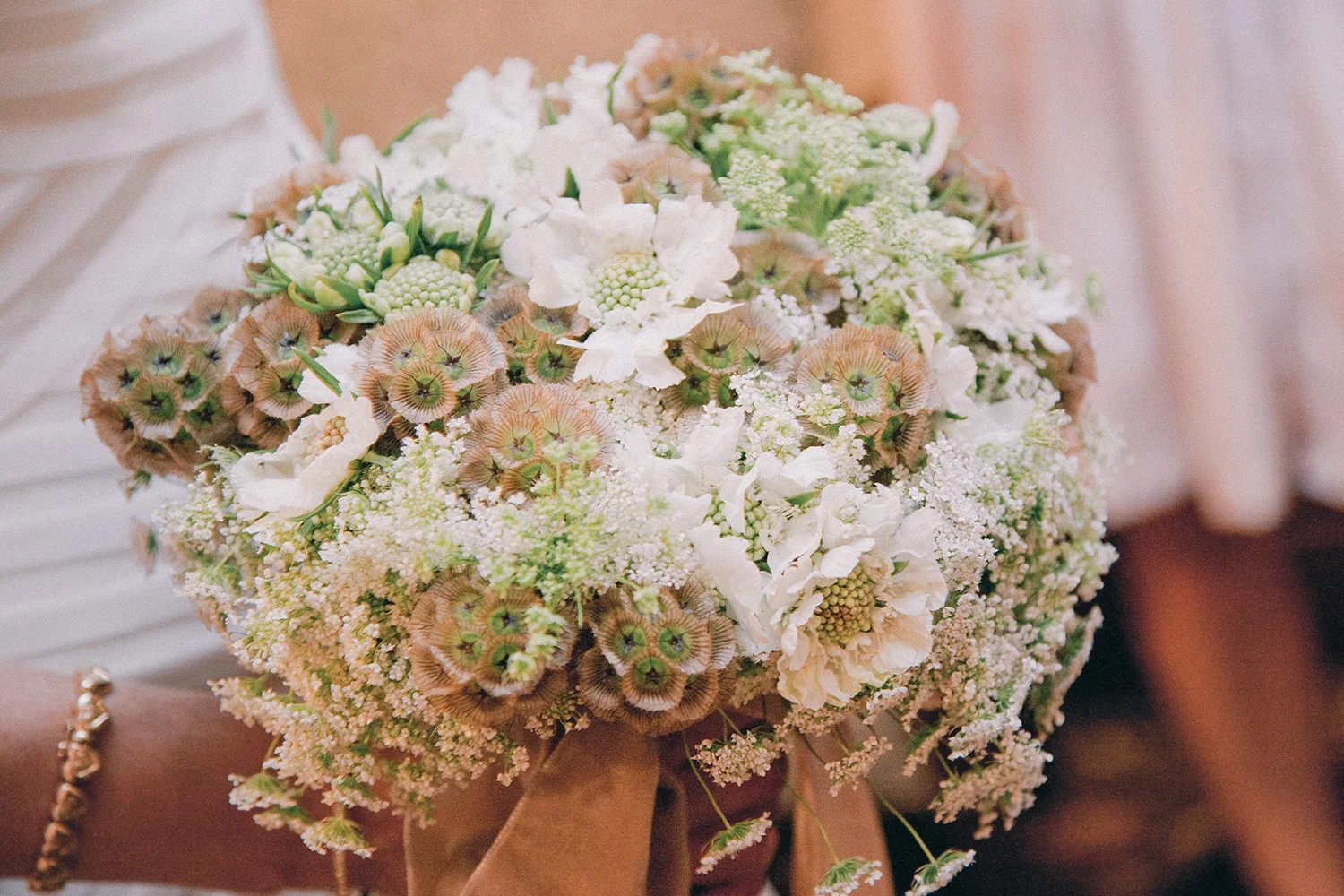 08-green+gray-wedding-bouquet-Mary-w.jpg