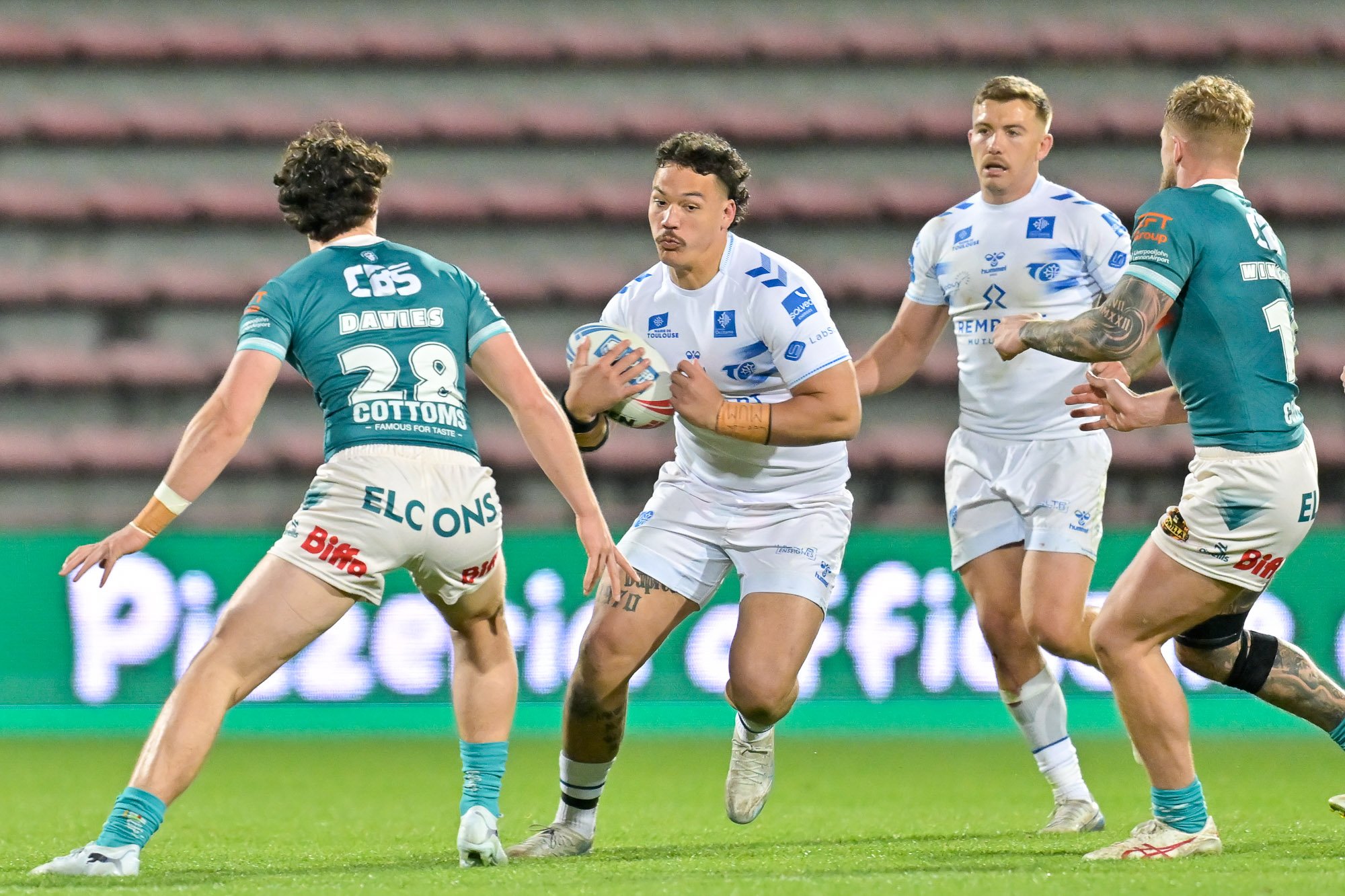 2025 Toulouse Olympique XIII vs St Helens - Rd5 106.jpg