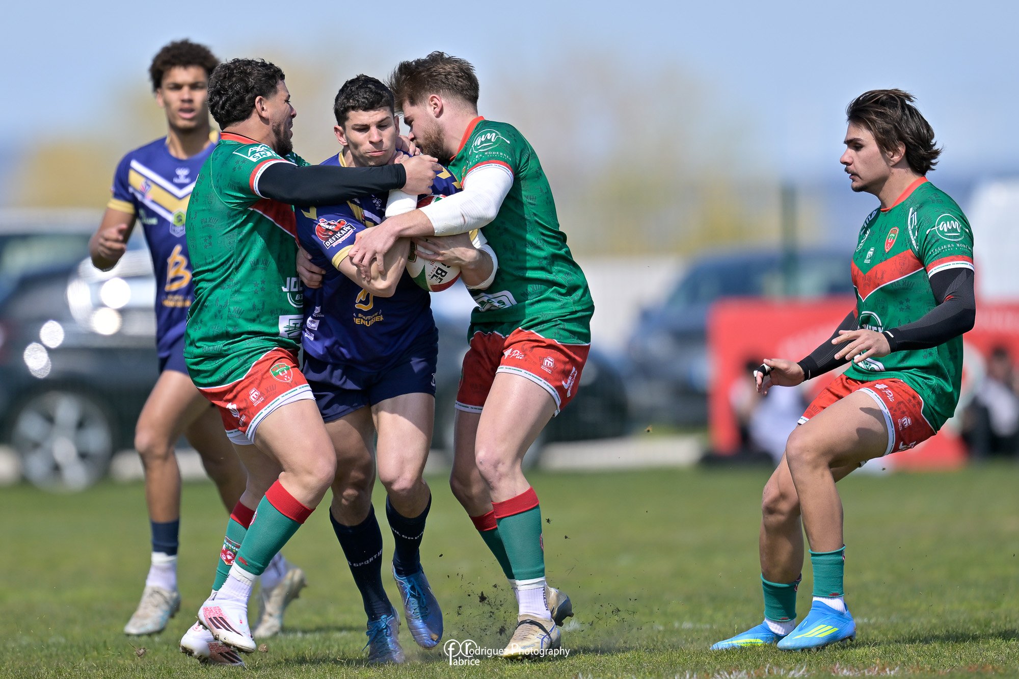 A la mi-temps du match Super XIII entre Pia et le TO XIII, le score est de 8-6

Association Toulouse Olympique XIII  FFR XIII - F&eacute;d&eacute;ration Fran&ccedil;aise de Rugby &agrave; XIII Treize Mondial  Rugby &agrave; XIII Fran&ccedil;ais  Ligu