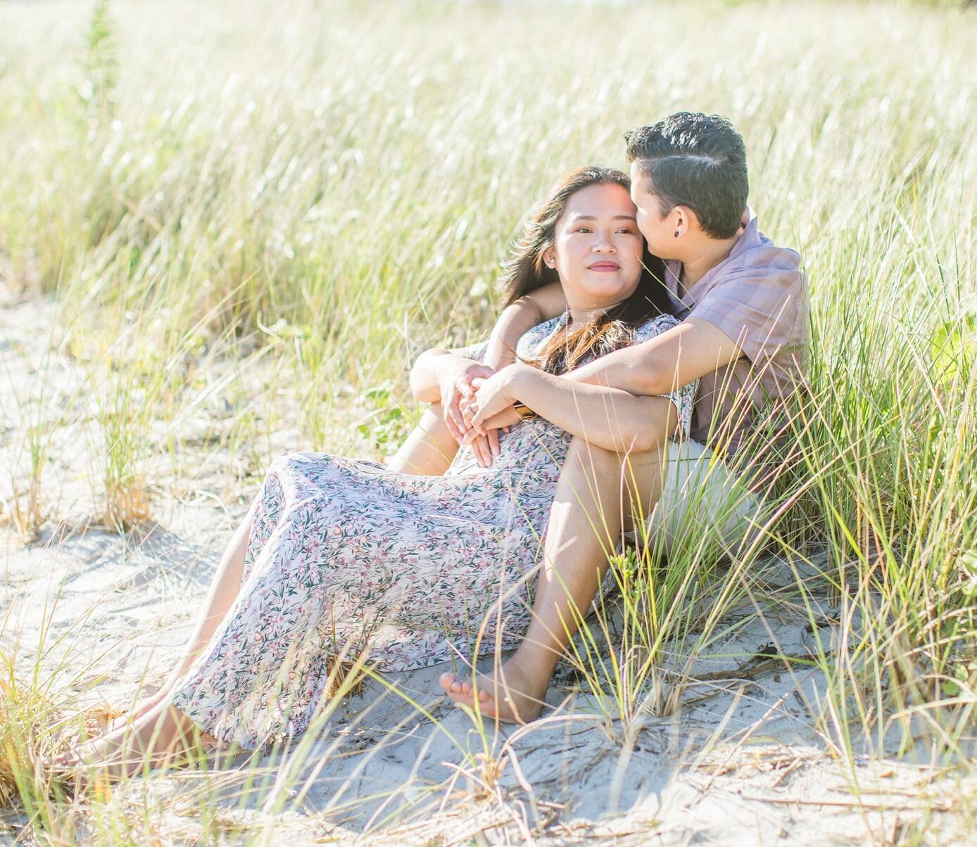 Congratulations to this beautiful couple! 😍 Here&rsquo;s a sneak peek from their engagement session at Fisherman&rsquo;s Cove last Saturday. The weather was amazing and we had so much fun!
Kirsten and Abby thank you so much for choosing me to captur