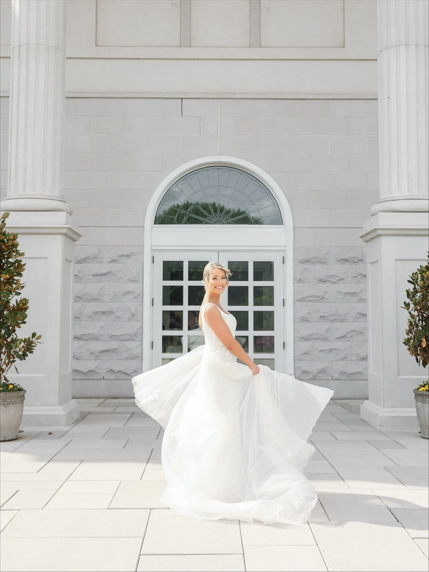 A moment for the dress 🤍
The way it moved, the light, her joy &mdash; everything about this moment felt effortless and real!

Brides, always take a few minutes to twirl, walk, and move in your dress. Those in-between moments are where the magic happ
