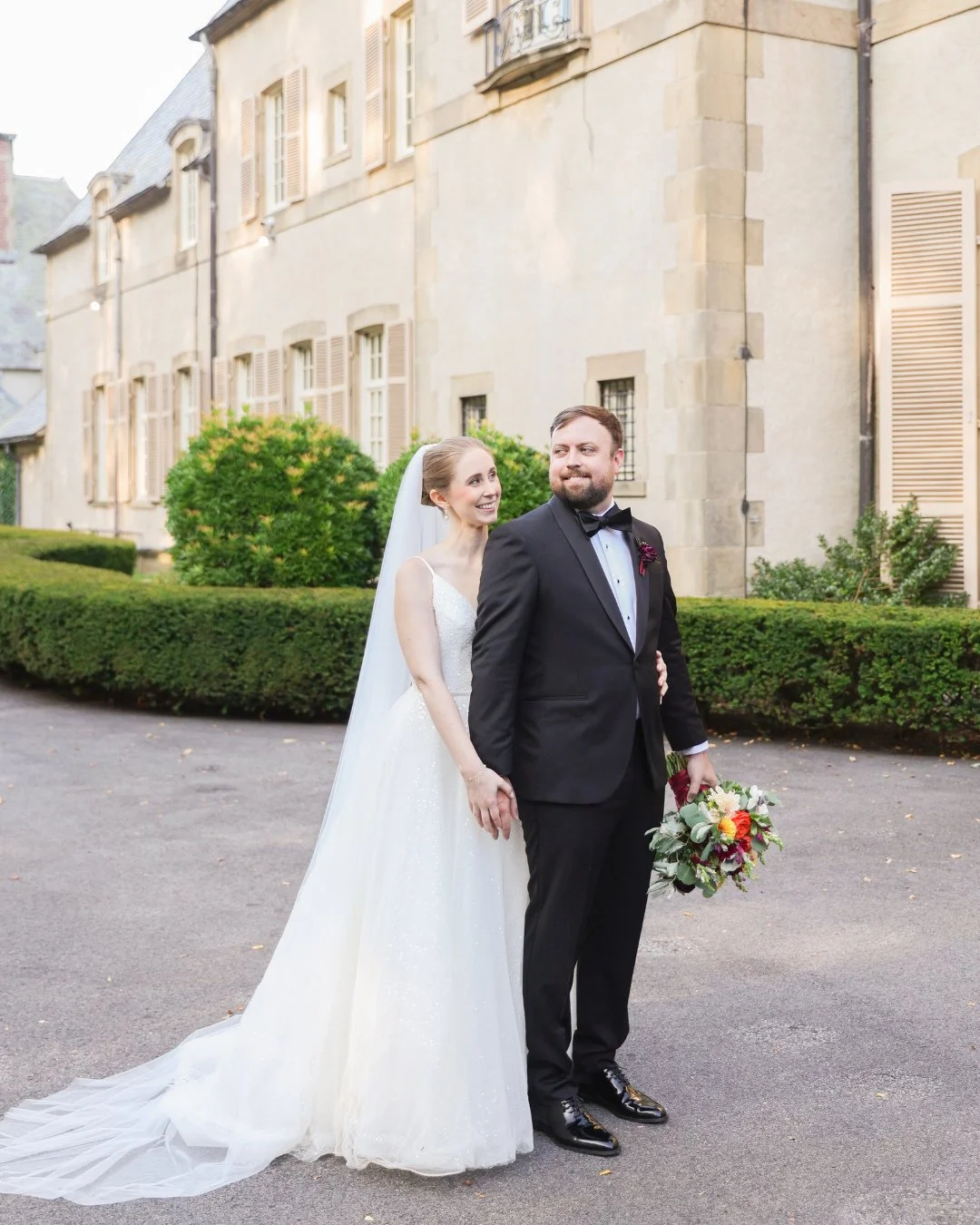Some couples radiate magic, and Nancy &amp; Patrick were absolutely one of them. Their wedding at the @glenmanorhouse was full of romance, love, and some truly unforgettable details. ⁠
⁠
From the dreamy florals by @euphorbiafloral to the deep orange 