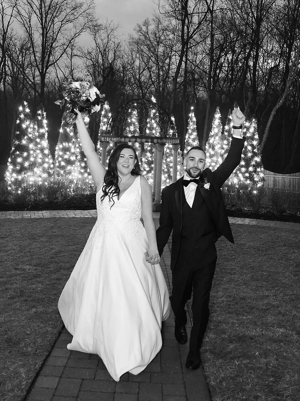 Reminiscing Erin &amp; Rob&rsquo;s winter wedding at the beautiful @thehamiltonmanor 🤍
From quiet moments together to a celebration surrounded by their people, the day flowed so effortlessly. So much love, good energy, and genuine moments&hellip; ex