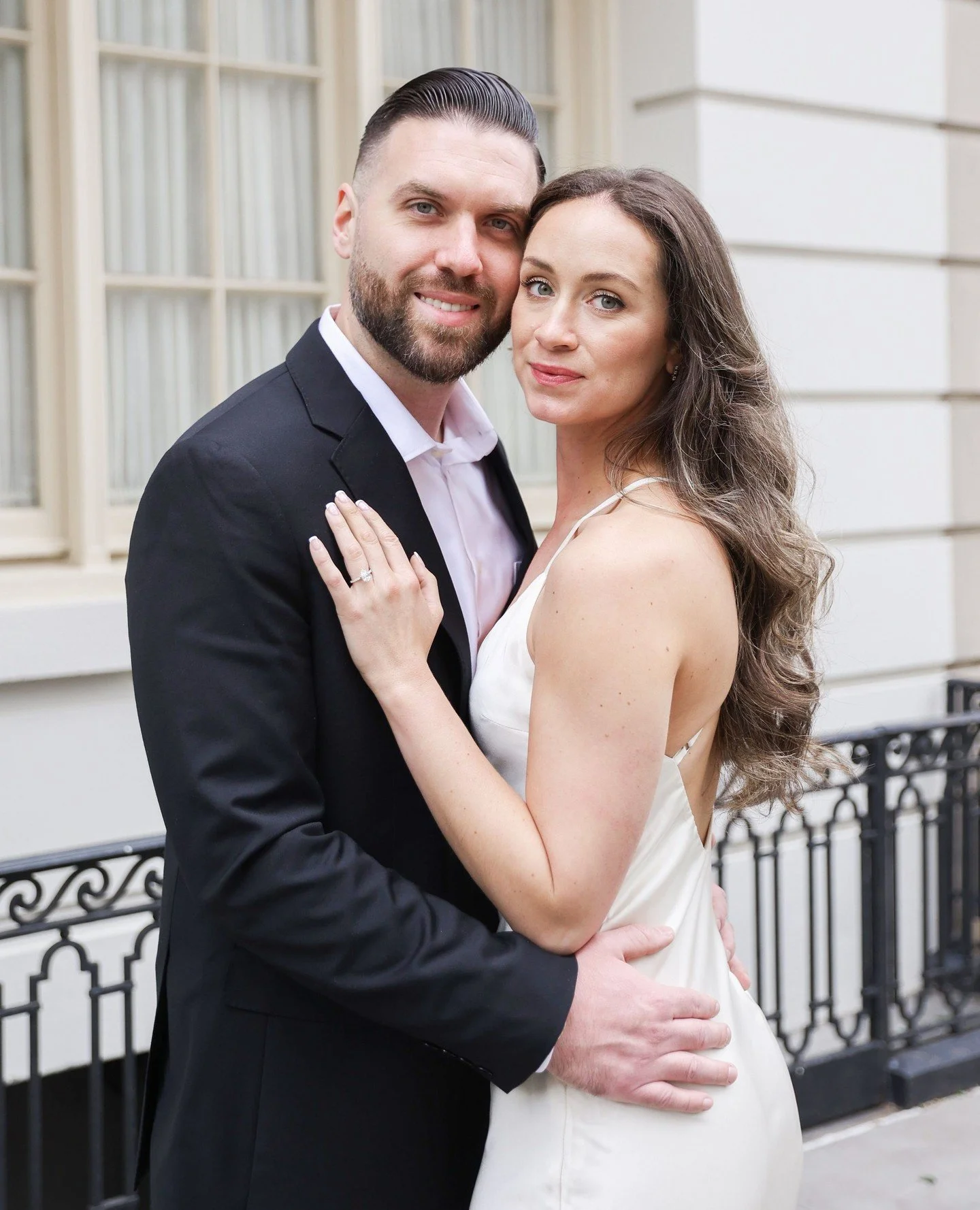 With 2026 just around the corner, consider this your sign ✨
If you&rsquo;re newly engaged (or about to be), now is the perfect time to plan your engagement session and get it on the calendar early. Dates fill quickly, and there&rsquo;s something so s