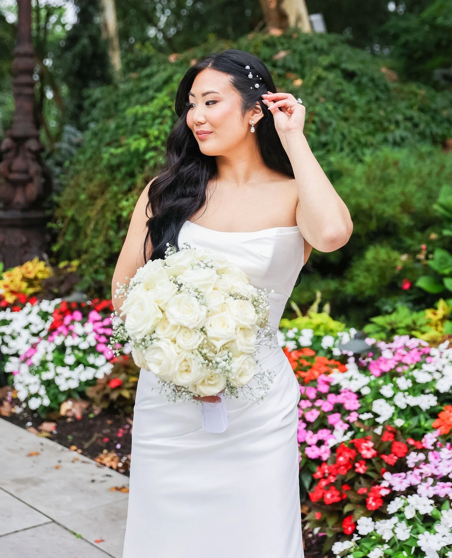 She was calm, glowing, and completely present in this moment.

Just taking a breath, holding her bouquet, and letting it all sink in before walking down the aisle.